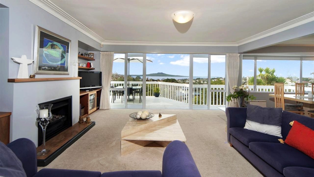 43 Parr Terrace, Castor Bay, North Shore City