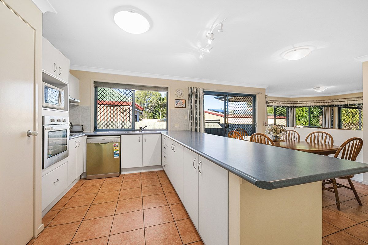 271 Cliveden Avenue, Oxley, QLD 4075
