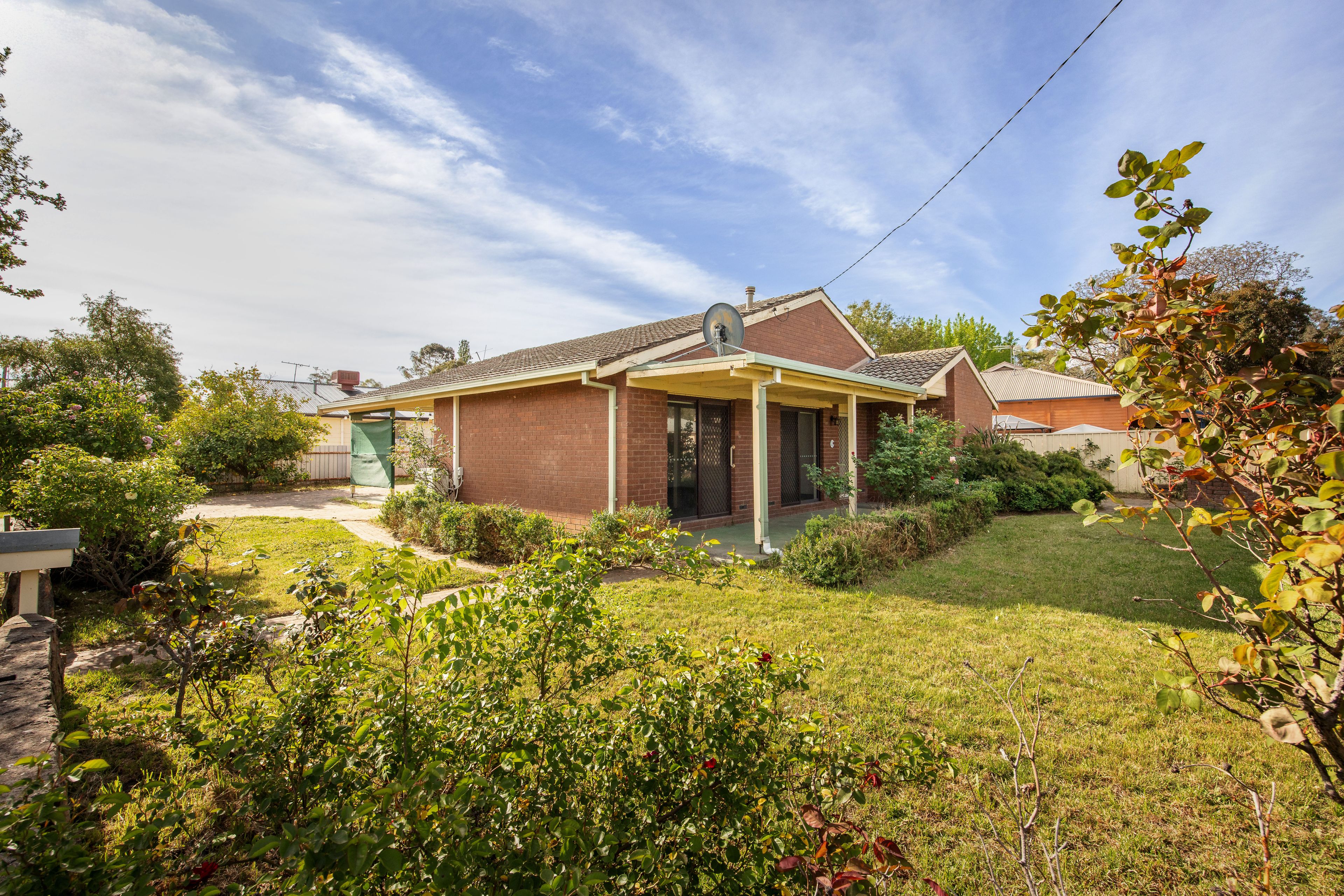 550 Roach Street — photo 3 of 14