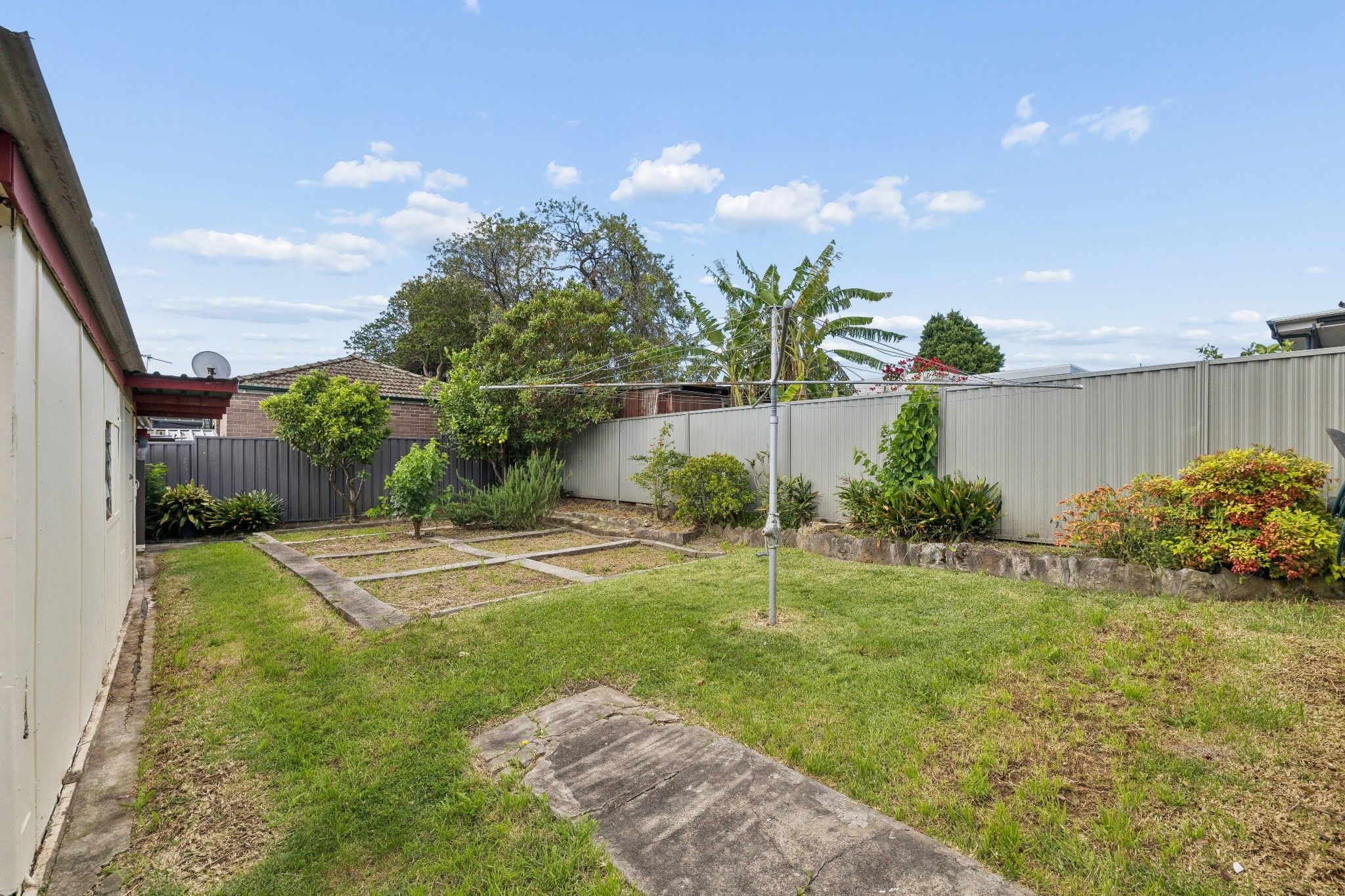 25 Birrellea Avenue — photo 11 of 17