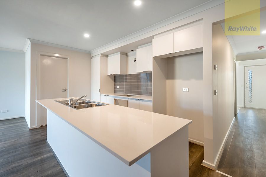 48 Falstone Circuit, Mickleham, VIC 3064