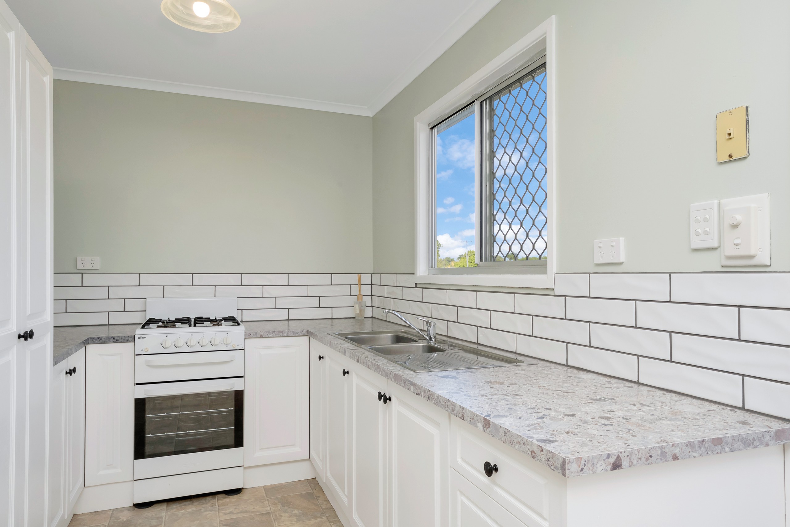 5 Champagne Crescent, Kelso, QLD 4815