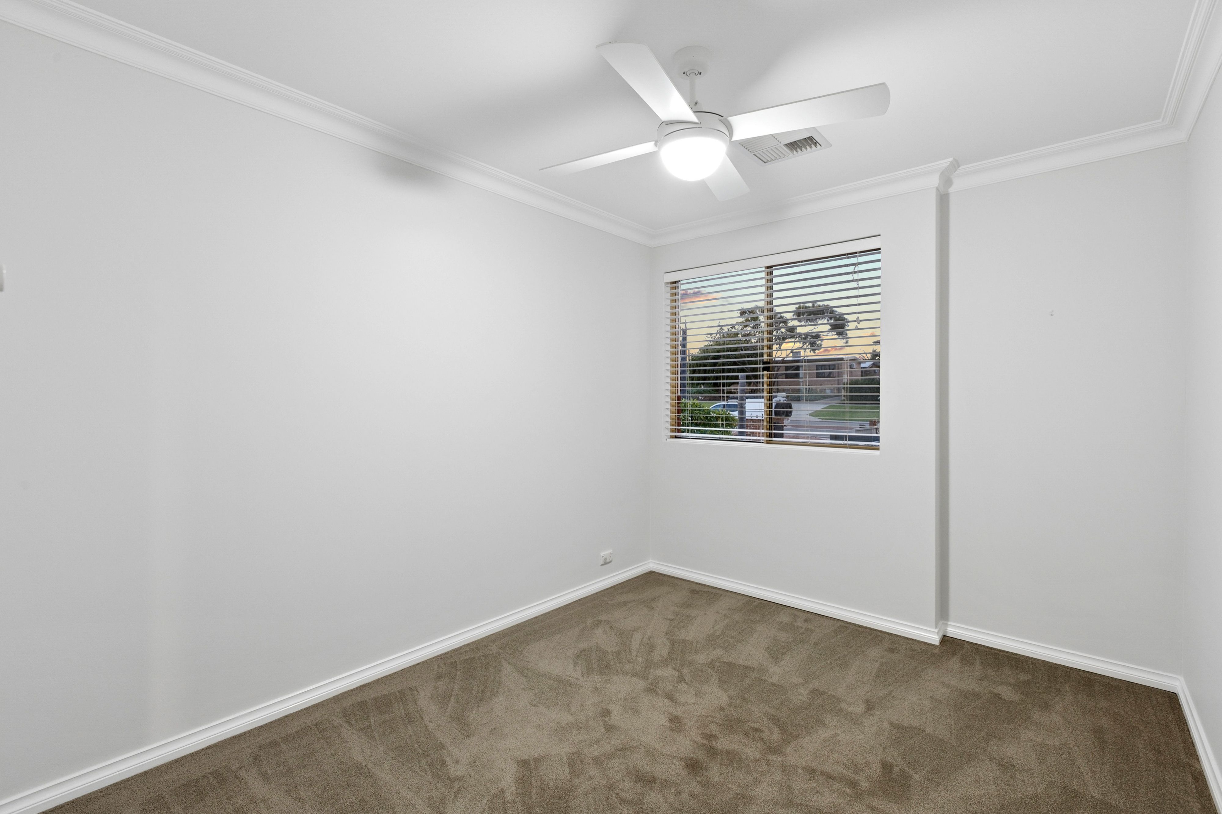 46 Beach Road — photo 24 of 27