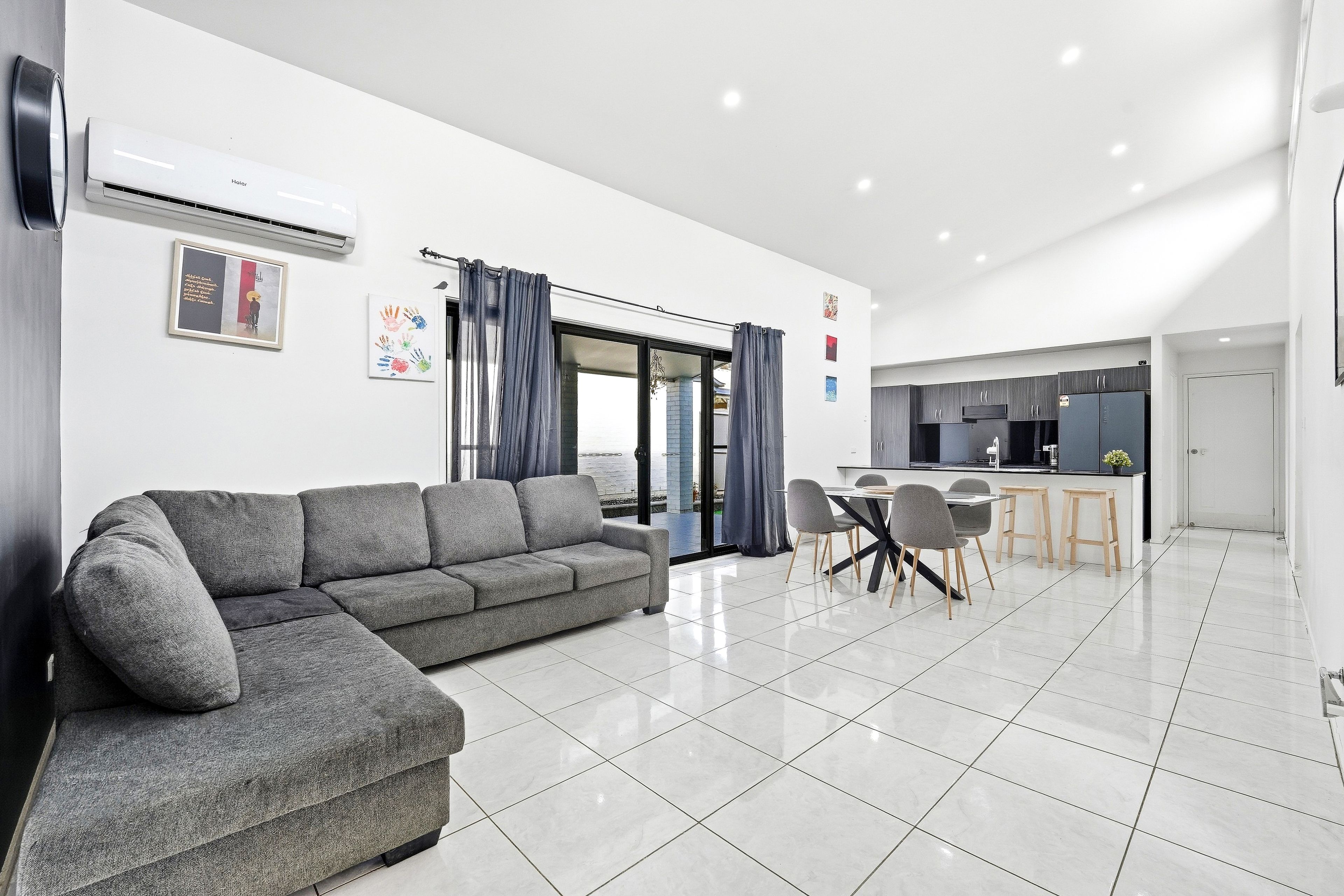 29 Drummond Avenue — photo 7 of 24