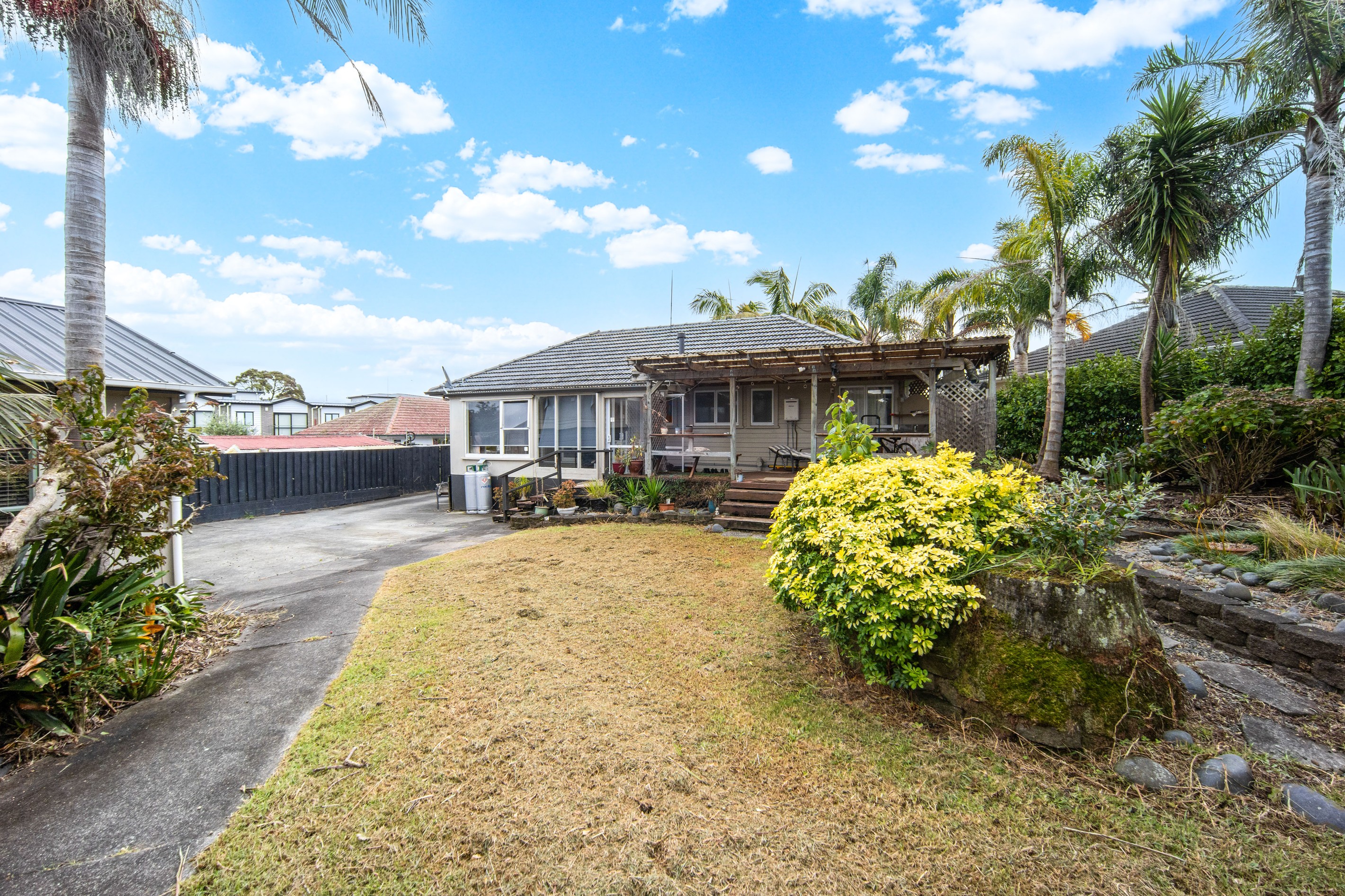 13 Gladfield Lane, Te Atatu Peninsula, Waitakere City