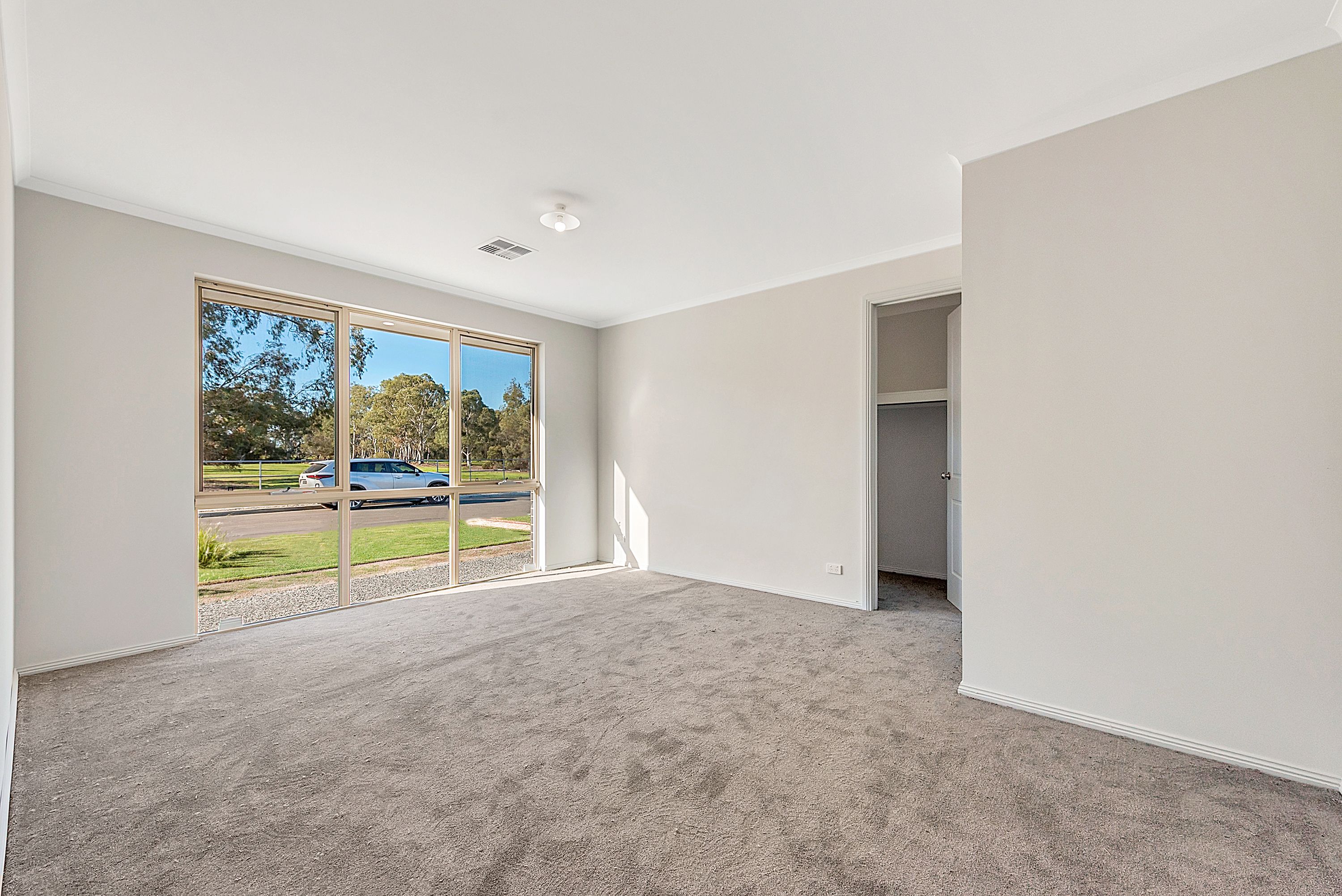 43 Riverview Drive — photo 8 of 13