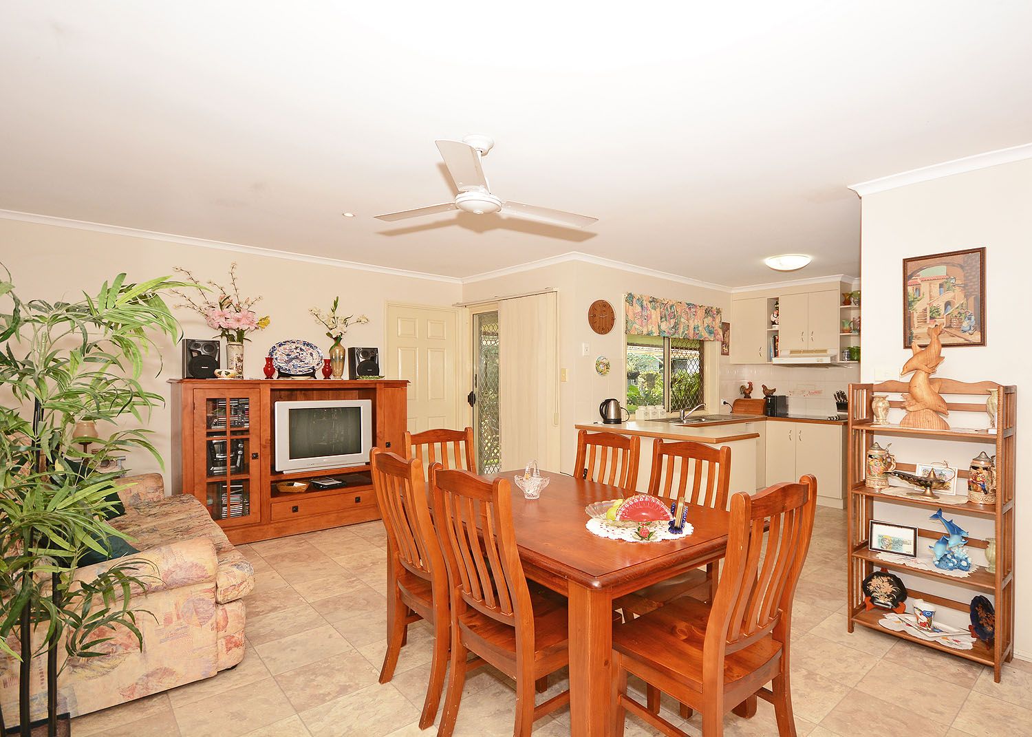 15 Thornbill Drive, Eli Waters, QLD 4655