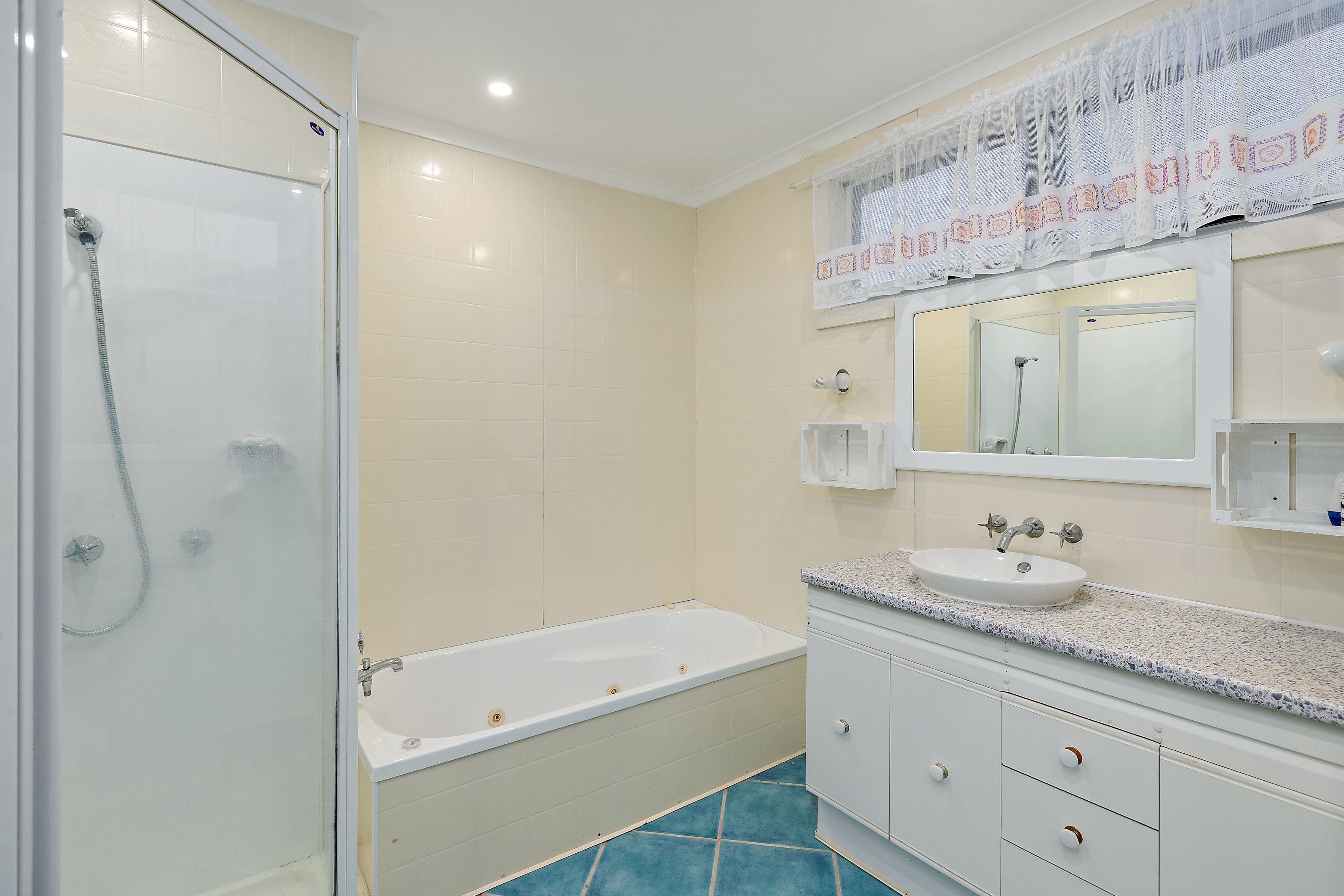 8 Kalora Crescent — photo 9 of 27