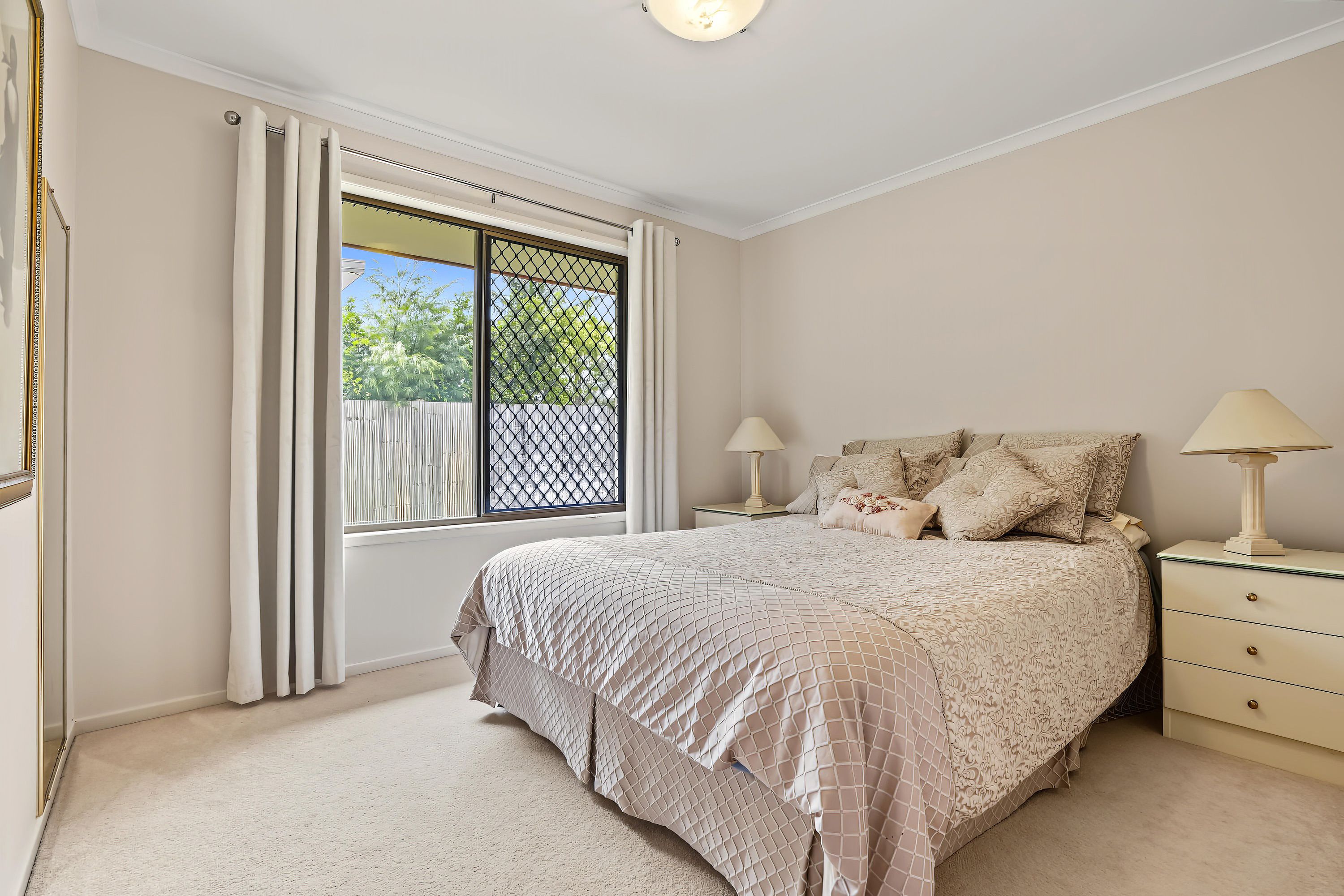 14 Harlow Crescent — photo 10 of 29