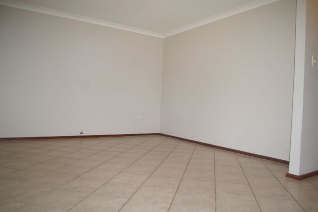 14 Roxwell Way, Girrawheen, WA 6064