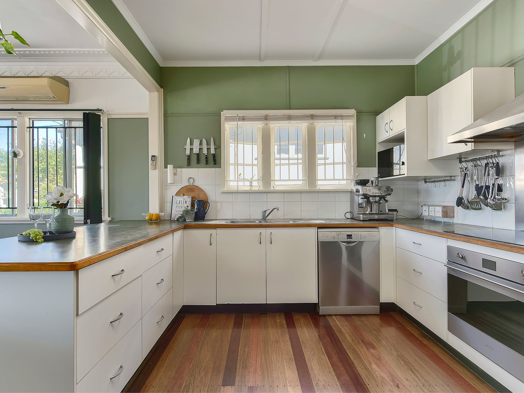 3 McCawley Street — photo 3 of 18