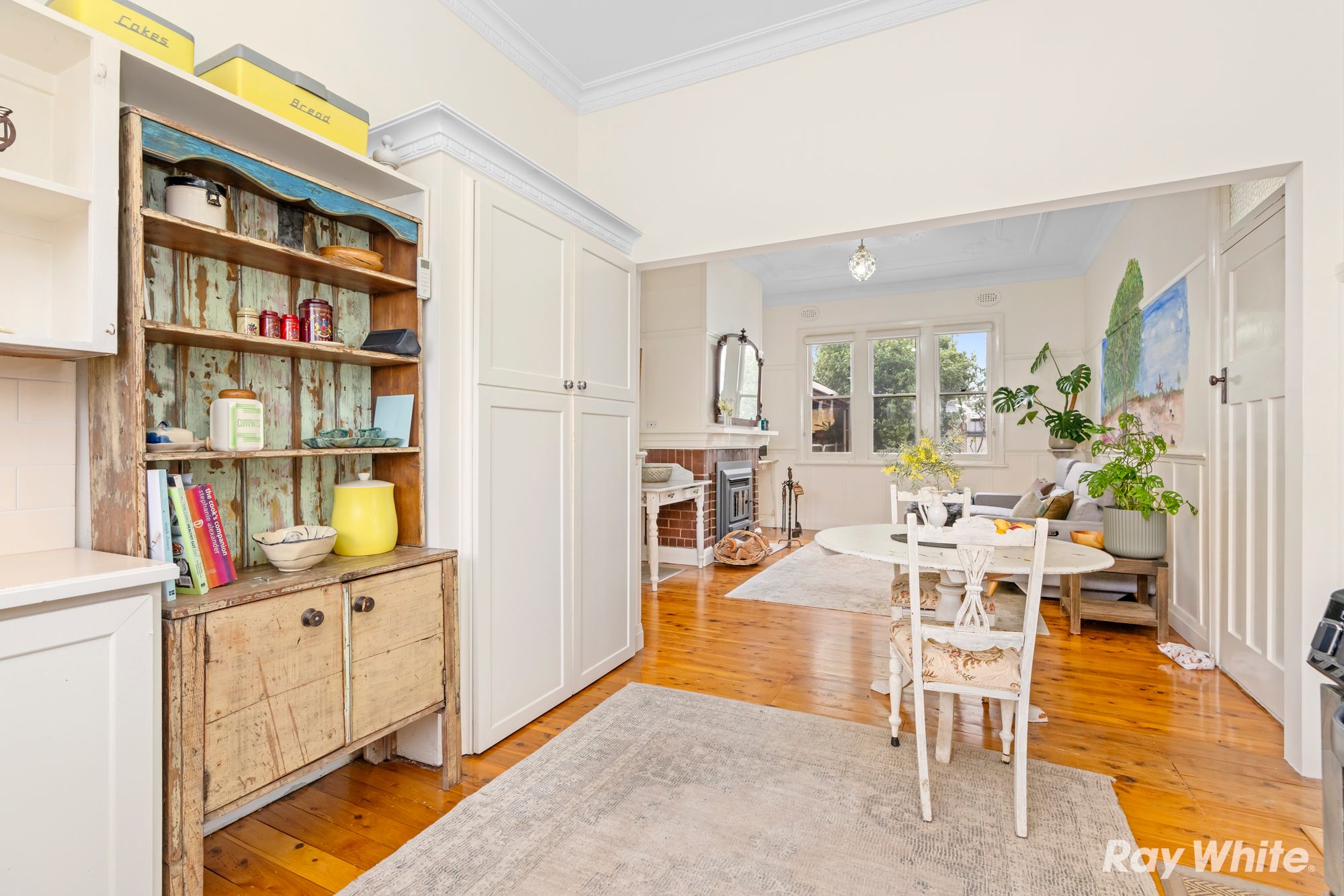 27 Grandview Avenue — photo 9 of 24