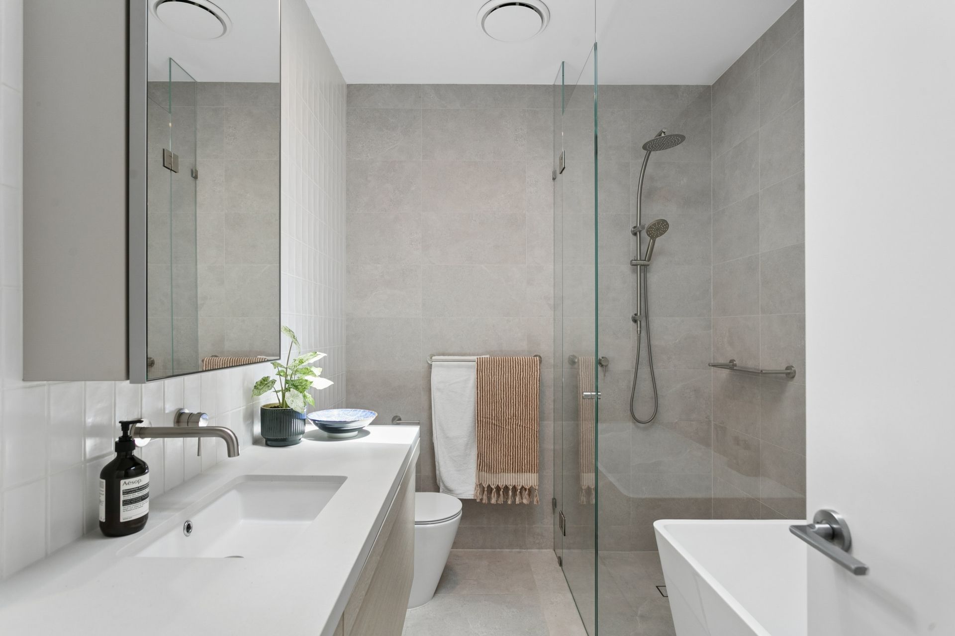 15 Mercator Terrace — photo 19 of 24