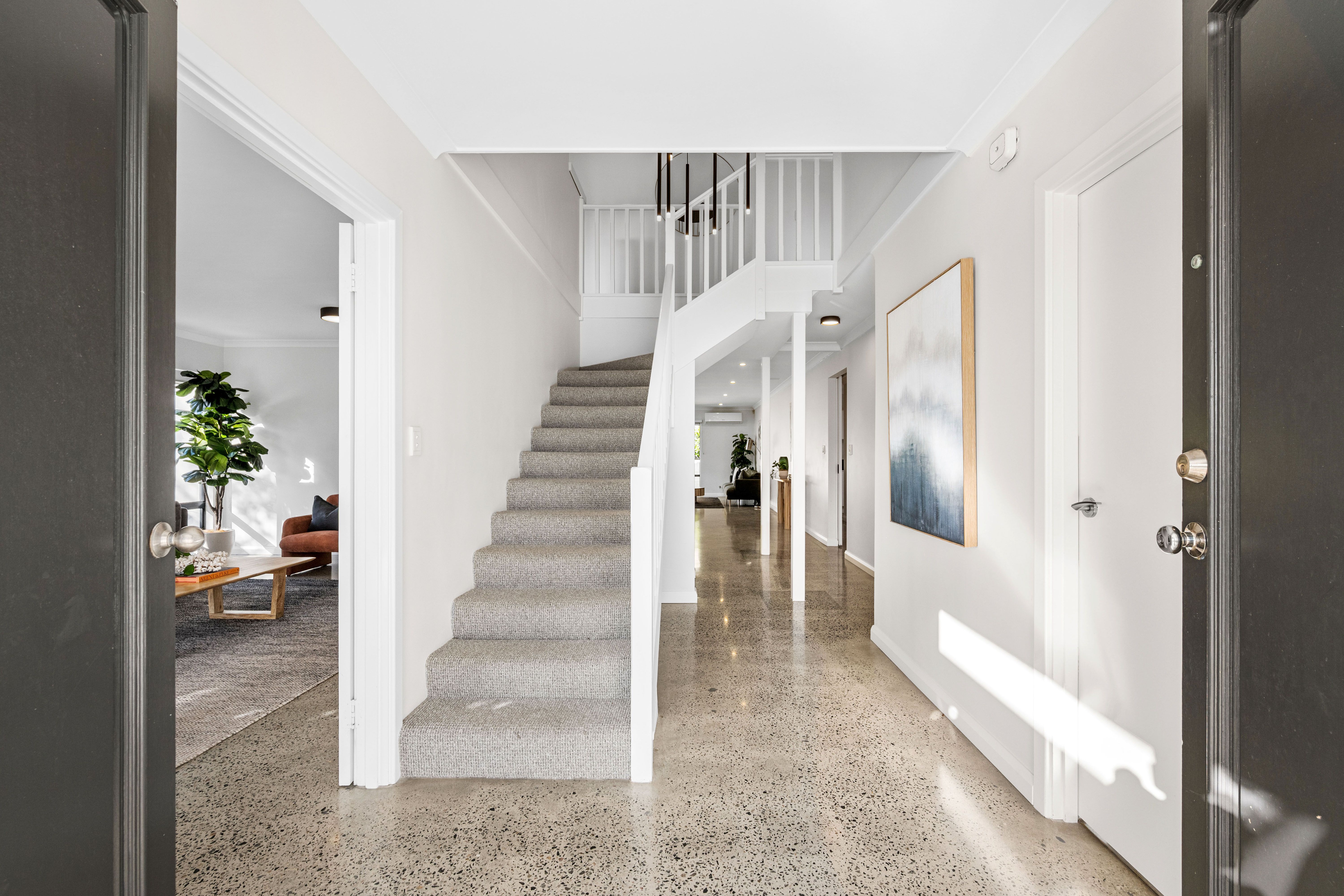 49 Somerset Crescent — photo 14 of 30