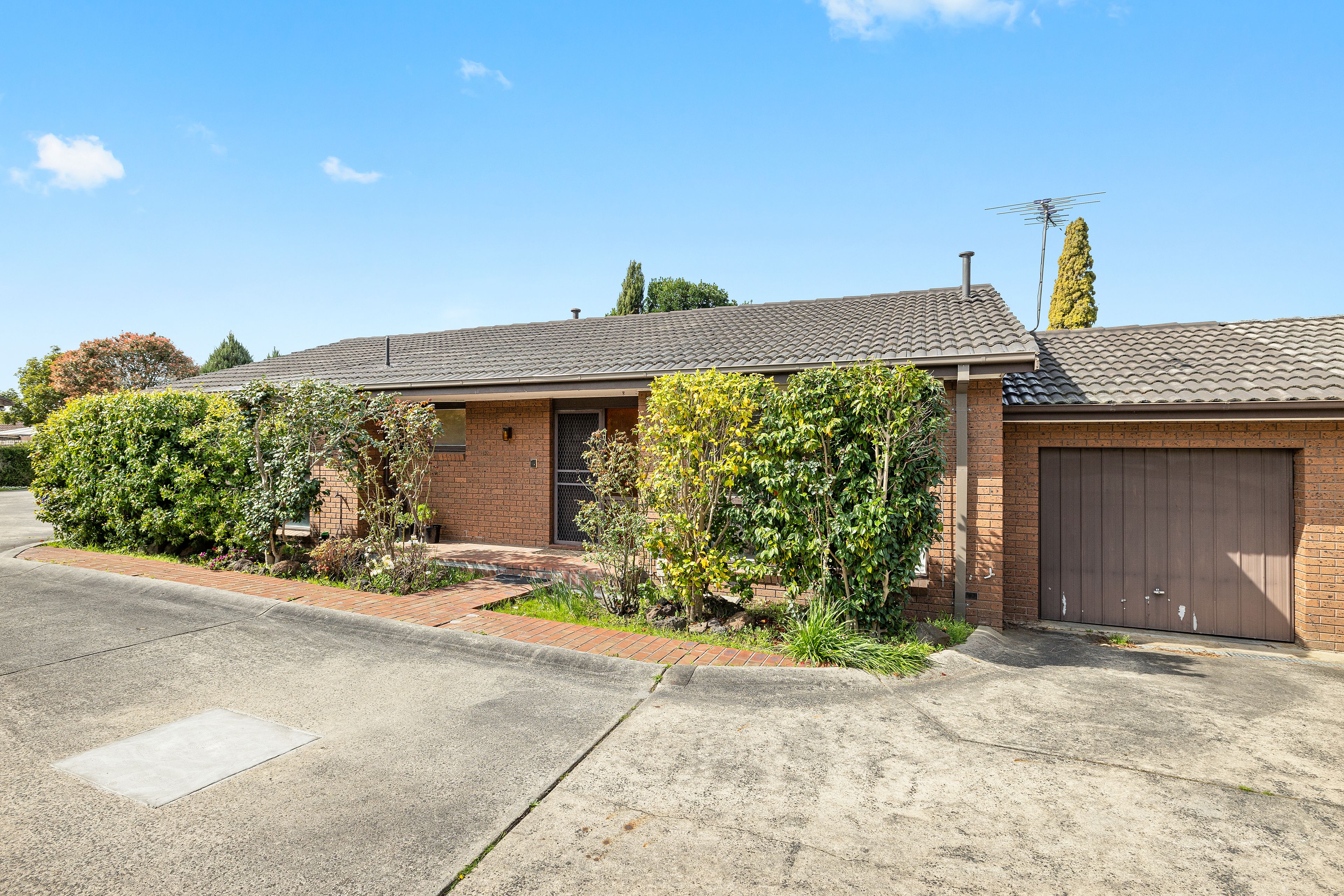 24 Flower Street, Ferntree Gully VIC 3156