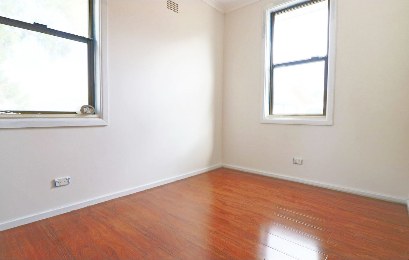 63 Grainger Avenue — photo 3 of 7