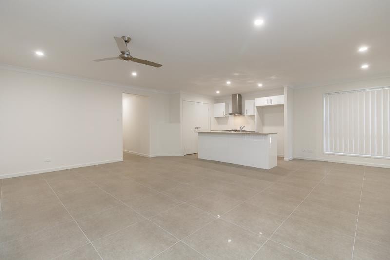 32 Splendour Circuit, Yarrabilba, QLD 4207