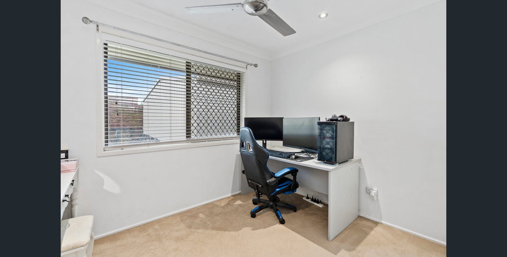 4 Sunnybay Drive — photo 8 of 12