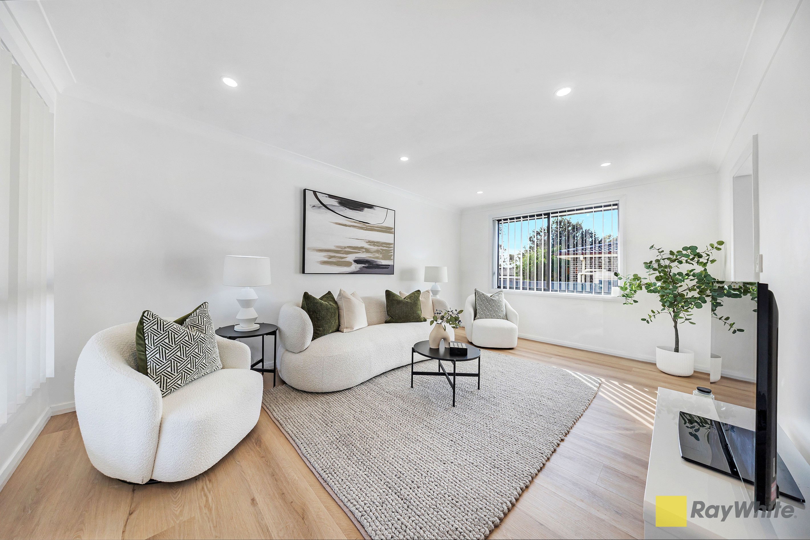 9 Oakwood Road, Toongabbie, NSW 2146