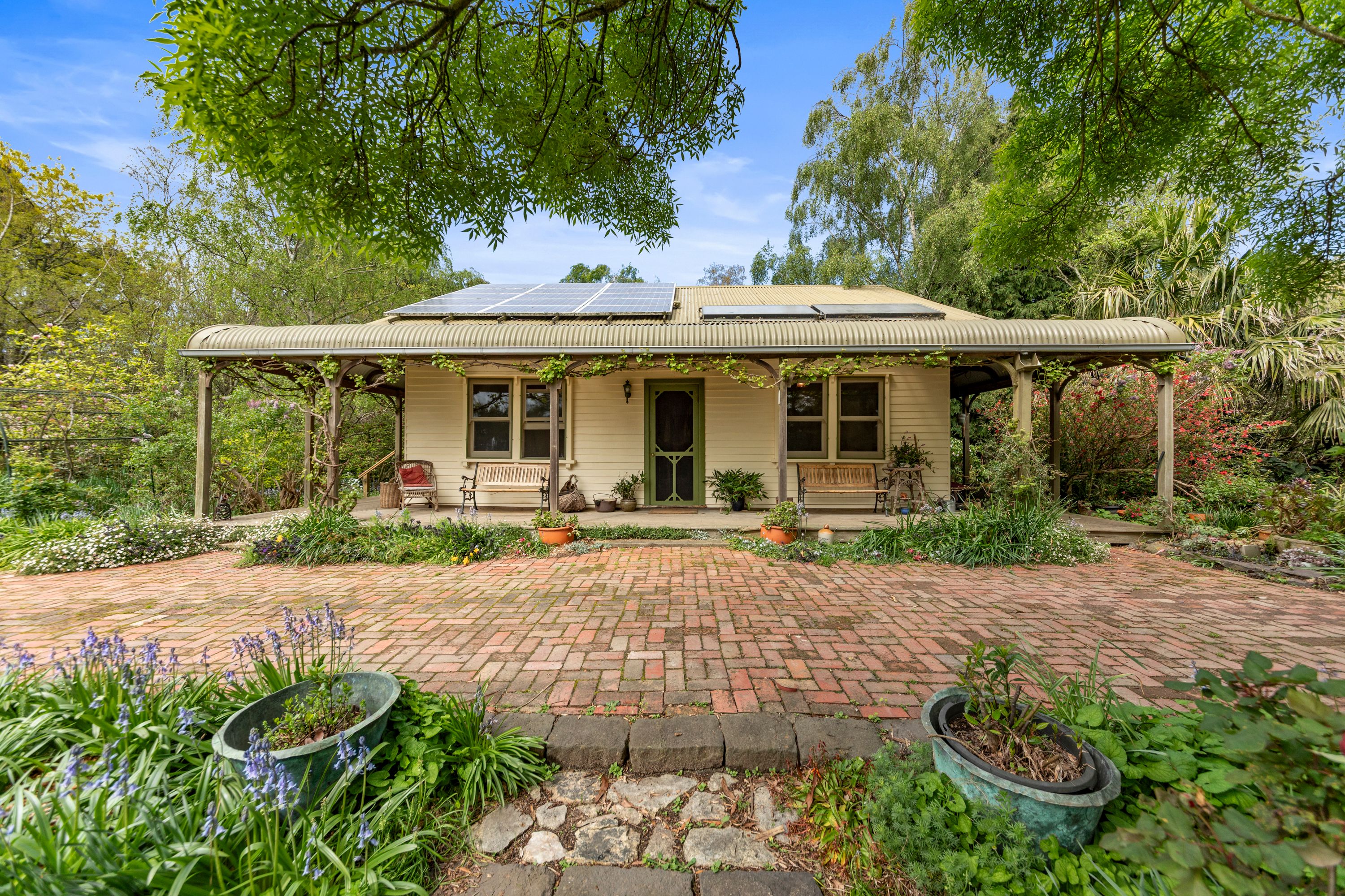 52 Earls Road — photo 6 of 30
