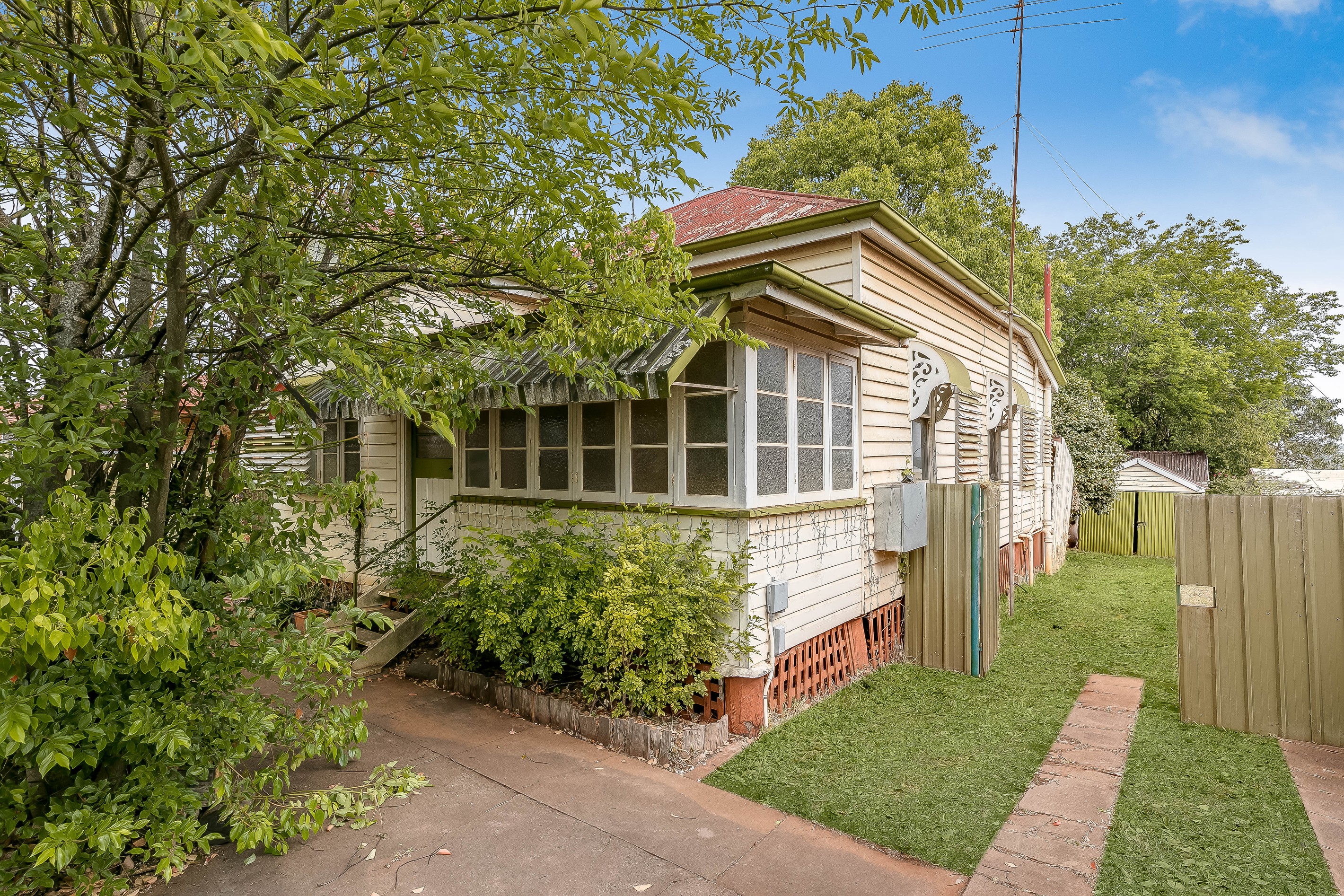 283 Hume Street, South Toowoomba, QLD 4350