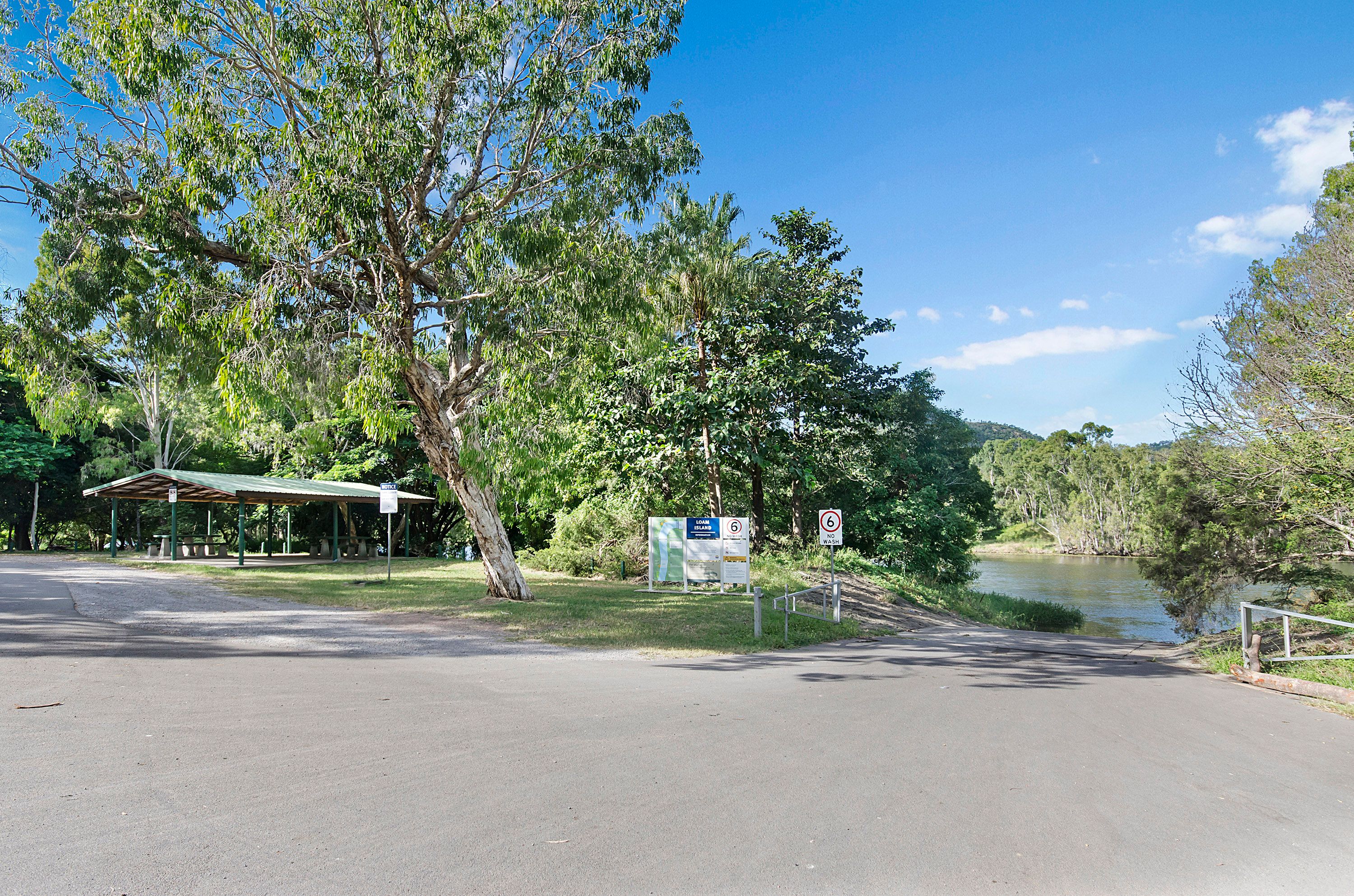 253 Pinnacle Drive, Rasmussen, QLD 4815
