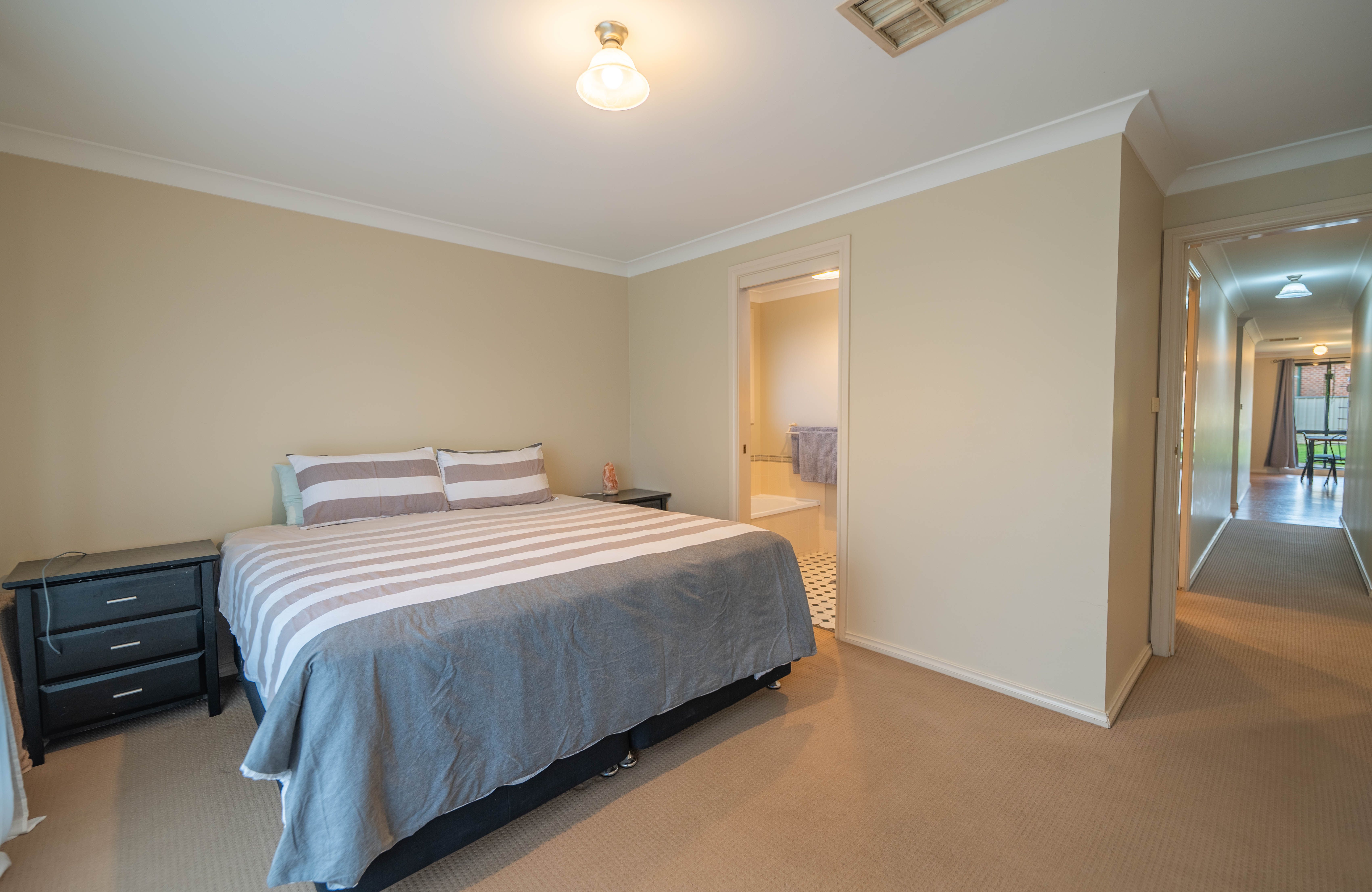 149 Farnell Street — photo 4 of 18