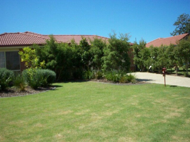 8 Elizabeth Place, Brighton, QLD 4017