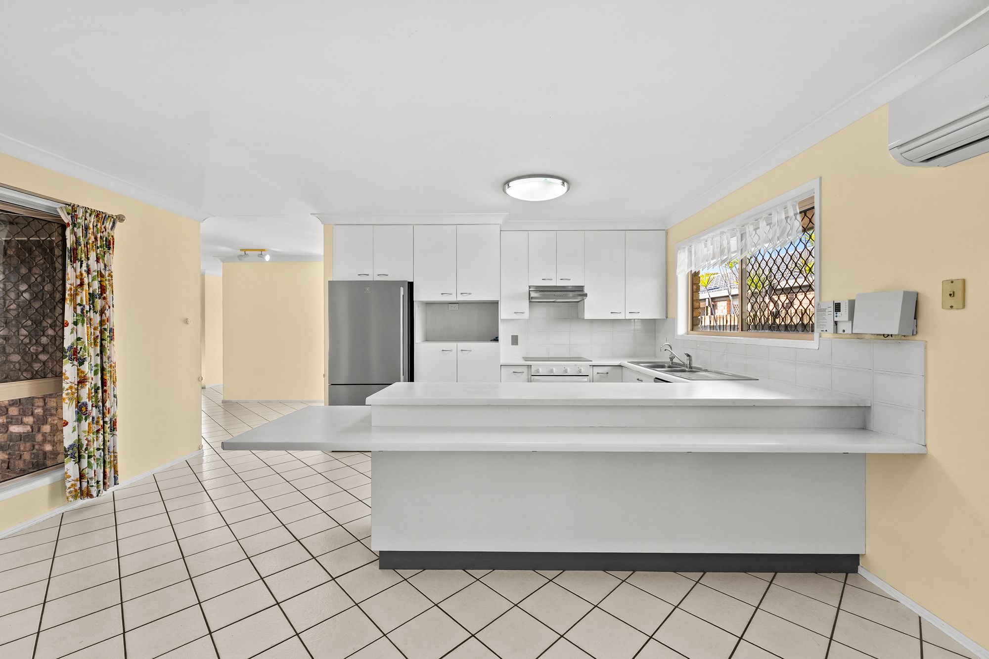 22 Mayfair Place — photo 3 of 20