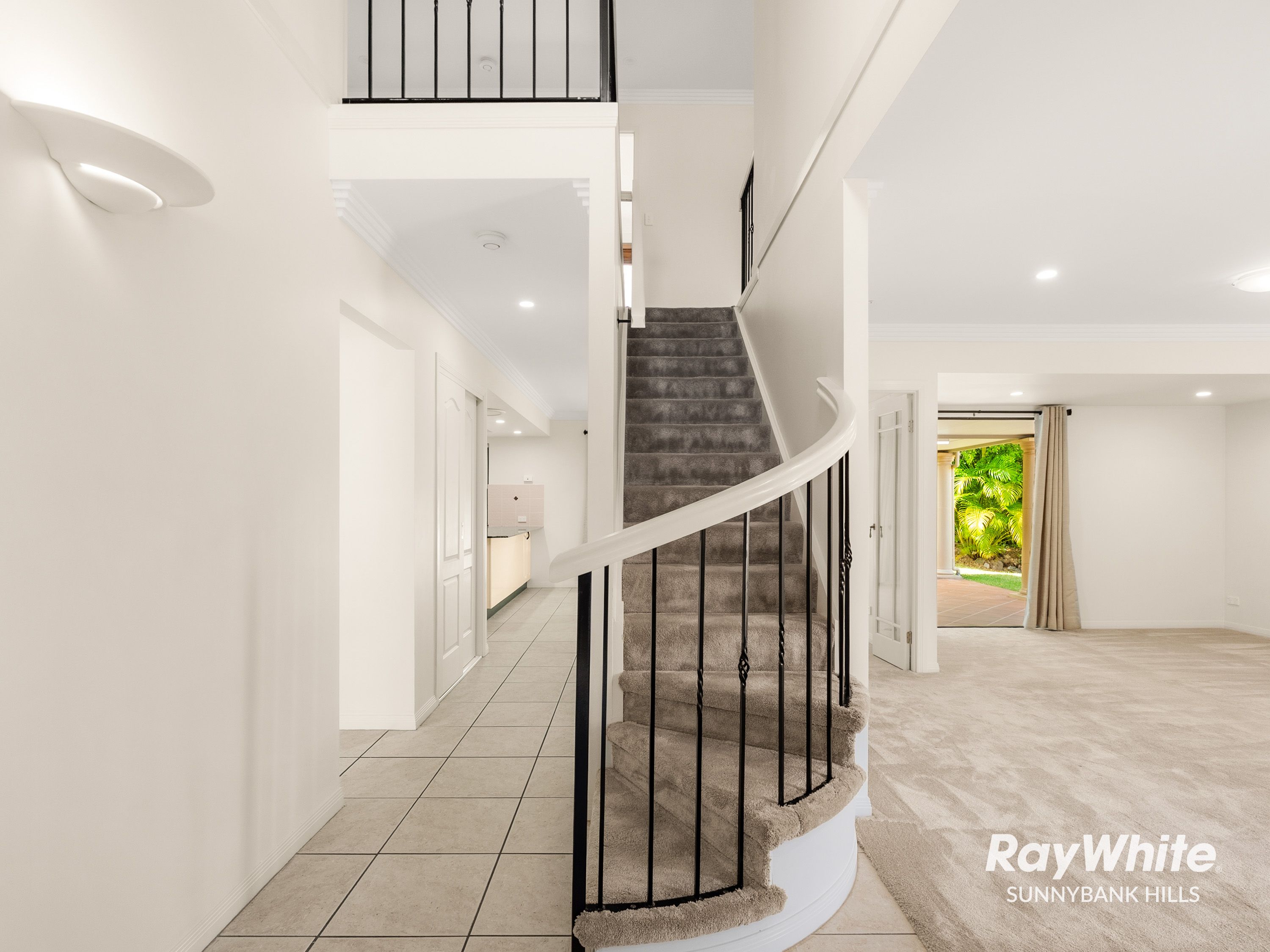 8/24 Radan Street — photo 12 of 29