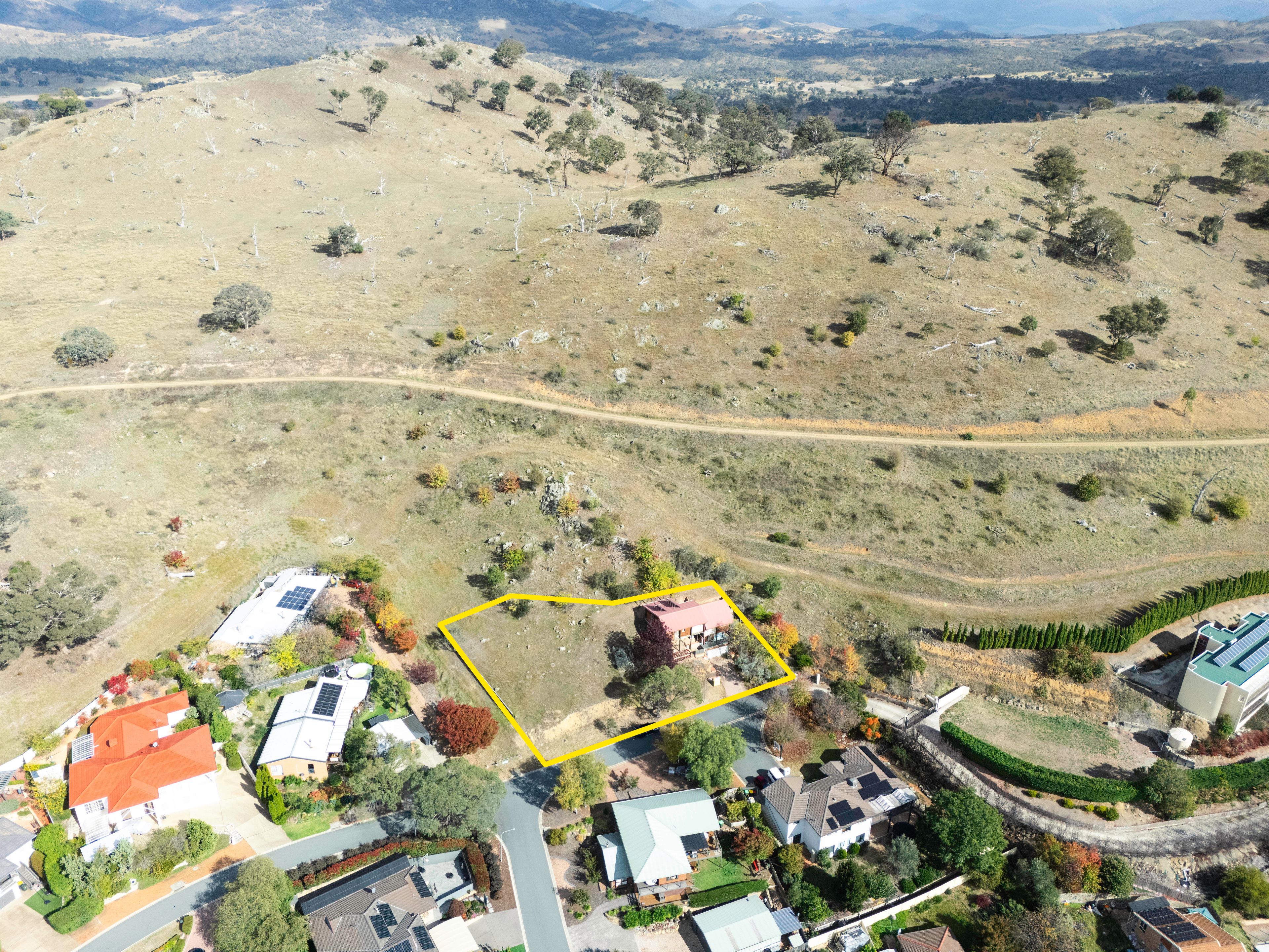 10 Robert Lewis Court, Gordon, ACT 2906