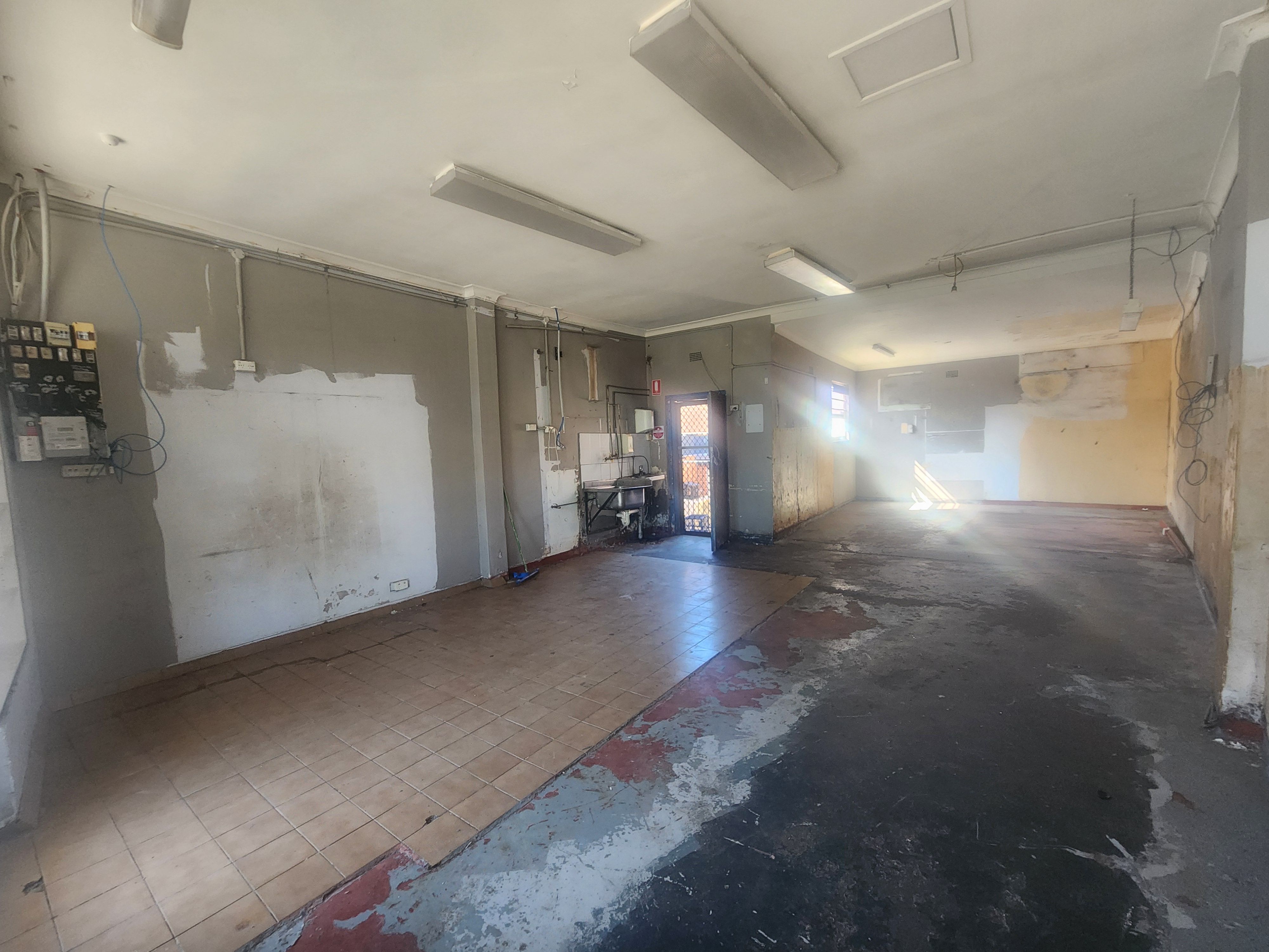 Shop 3/37 Bethlehem Street, Cringila, NSW 2502
