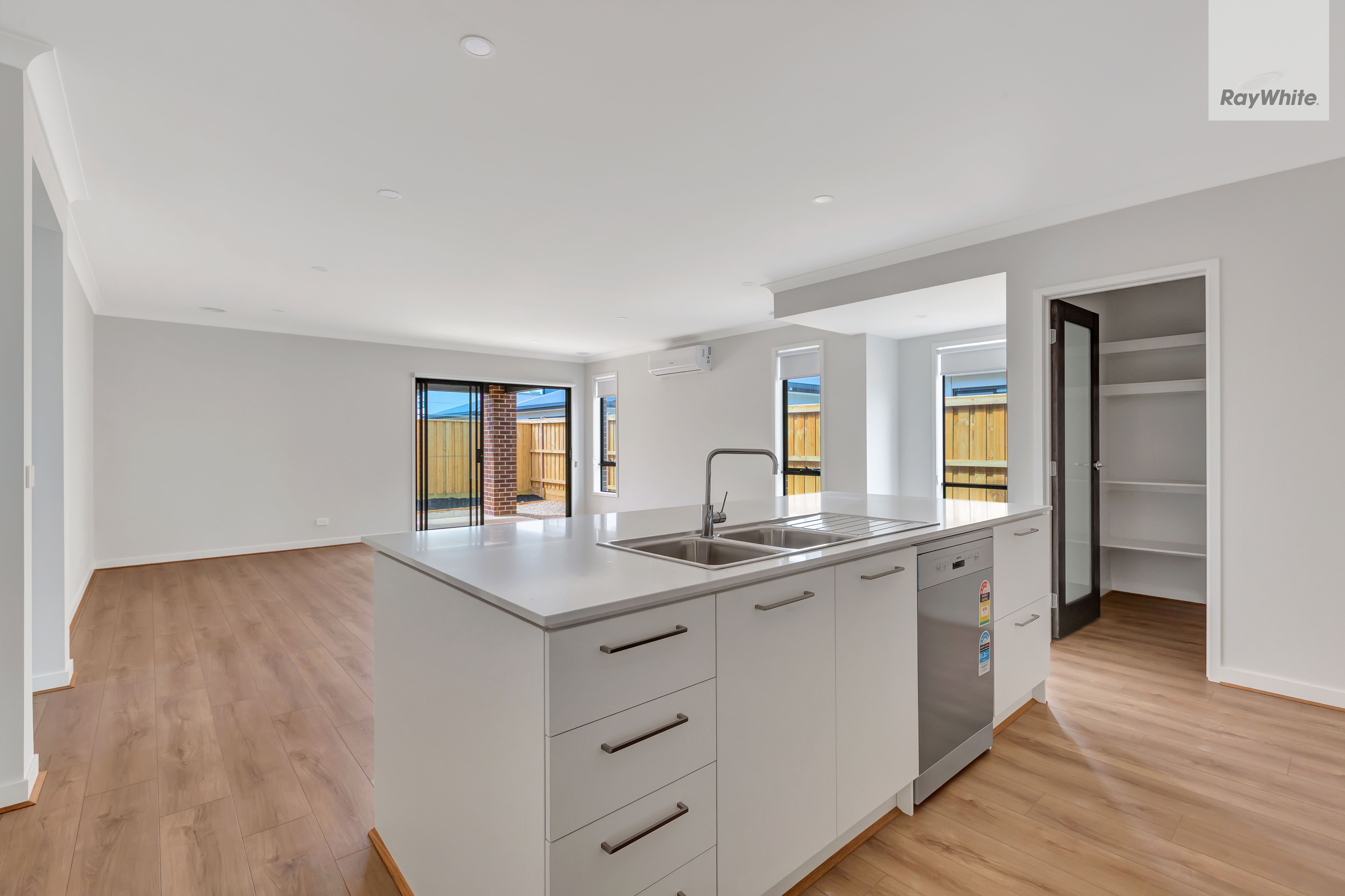 46 Potala Avenue — photo 6 of 14