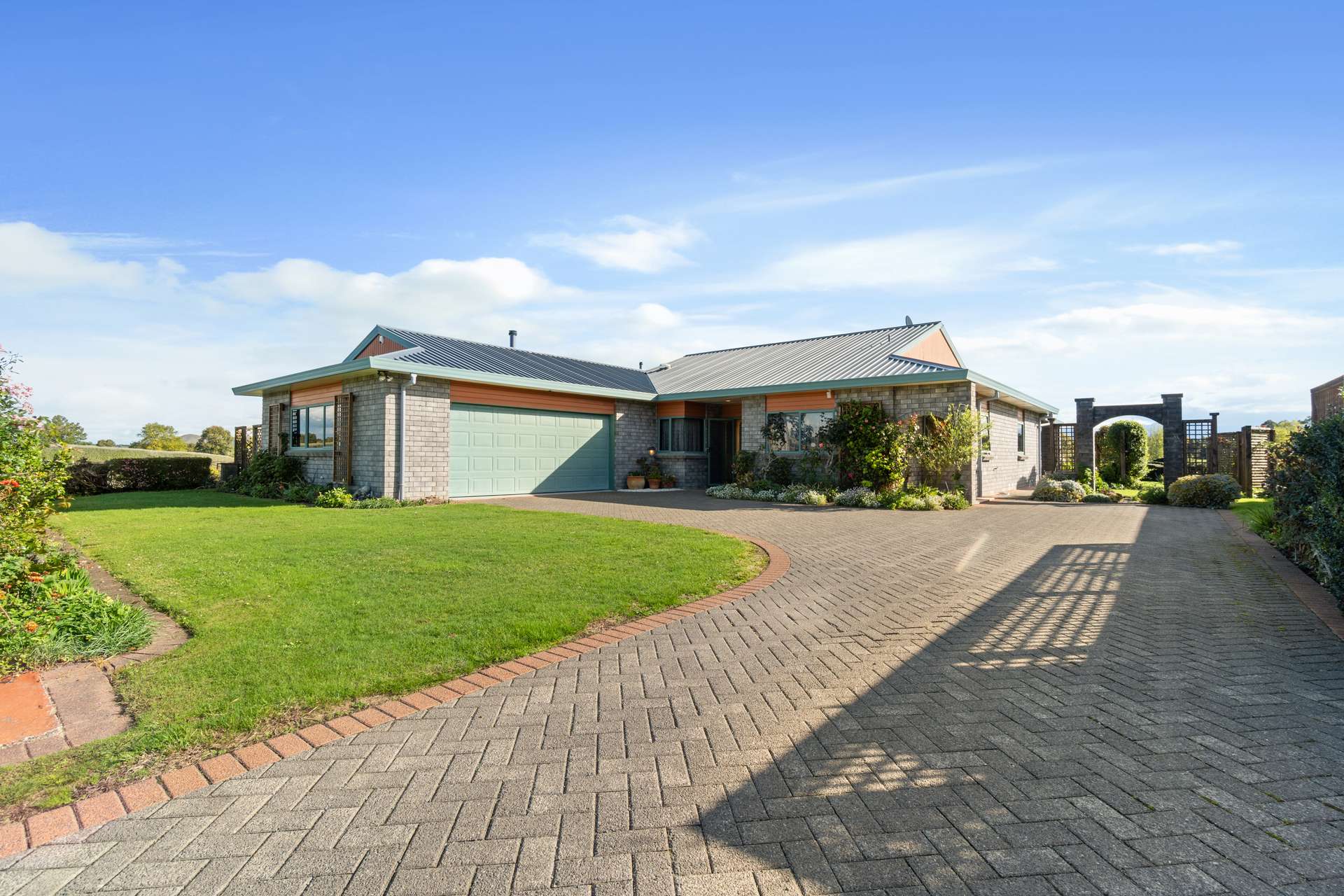 182 Dalton Avenue photo 0