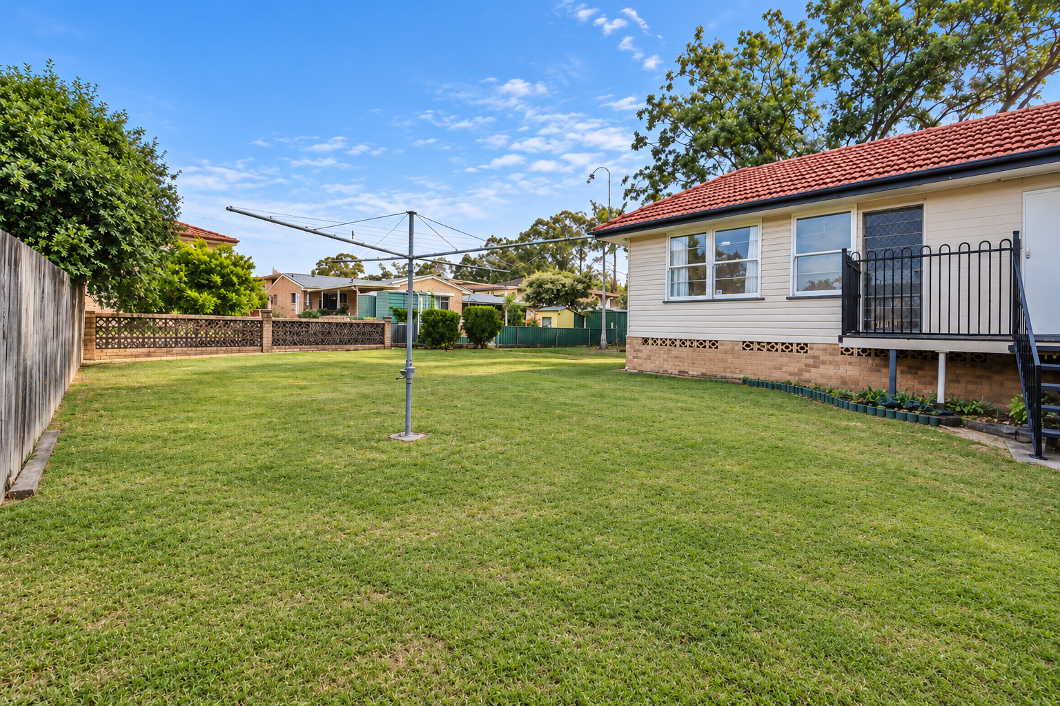 385 Broadwater Road — photo 10 of 10