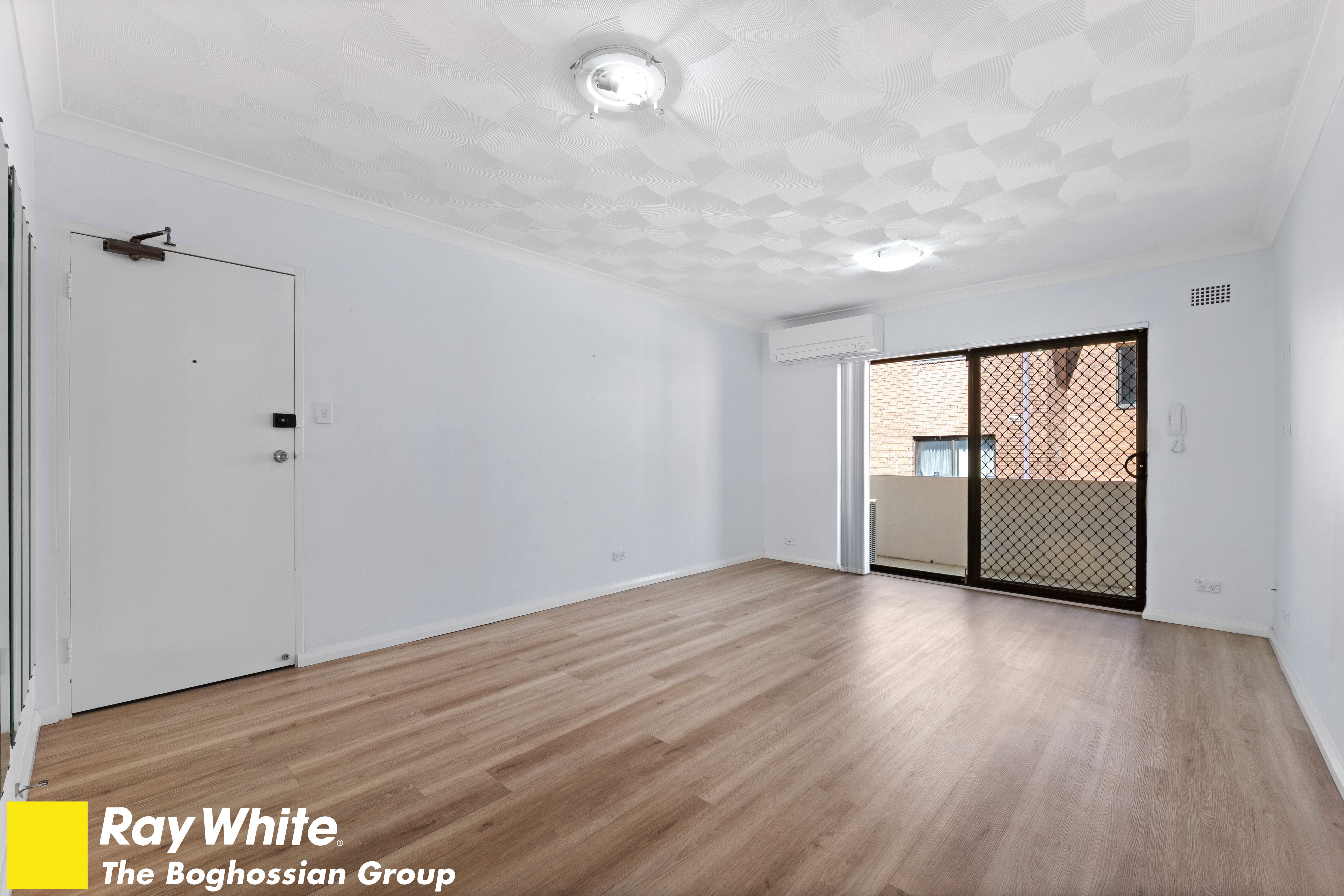 2/20 Fairmount Street — photo 3 of 15