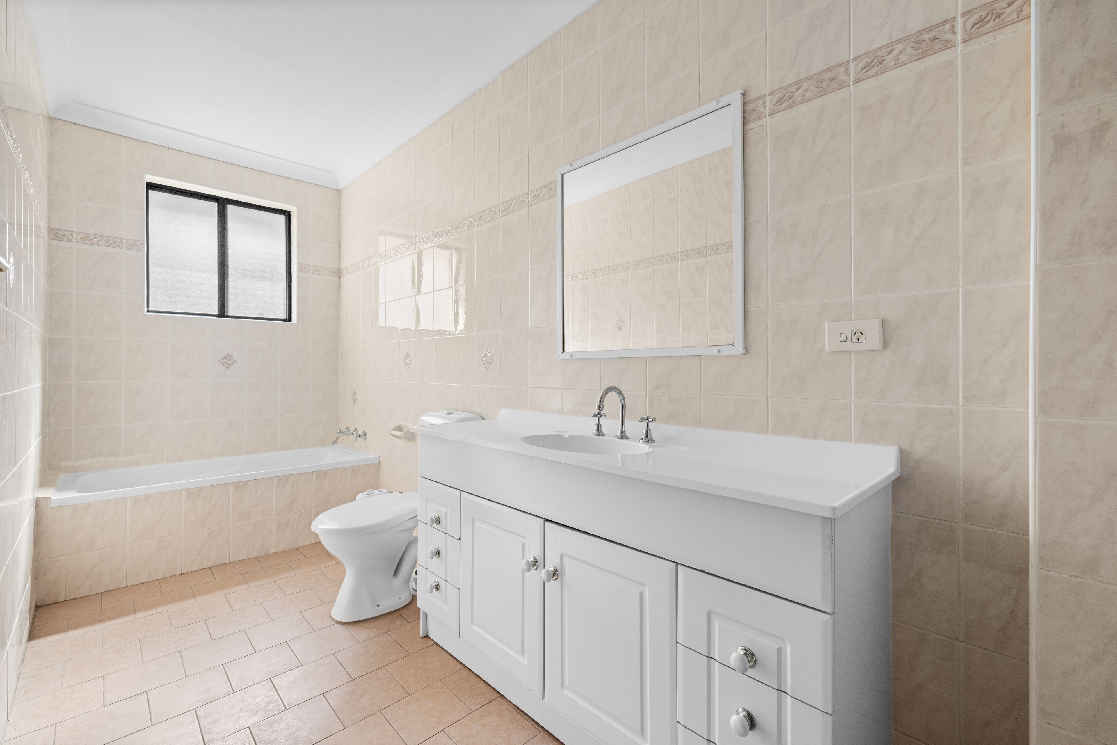 21/48-52 Neil Street — photo 10 of 12