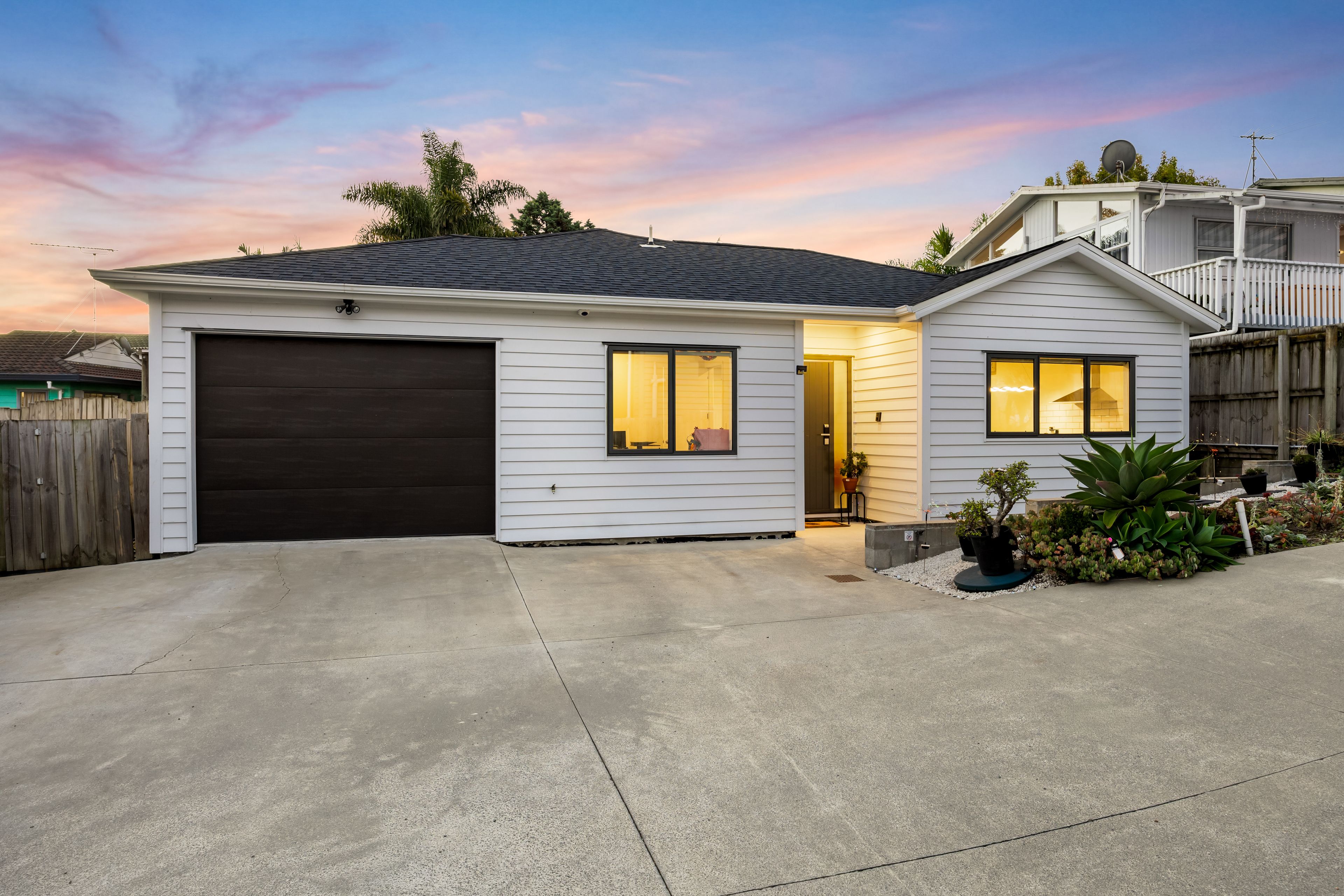 15A Reynella Drive, Massey, Waitakere City