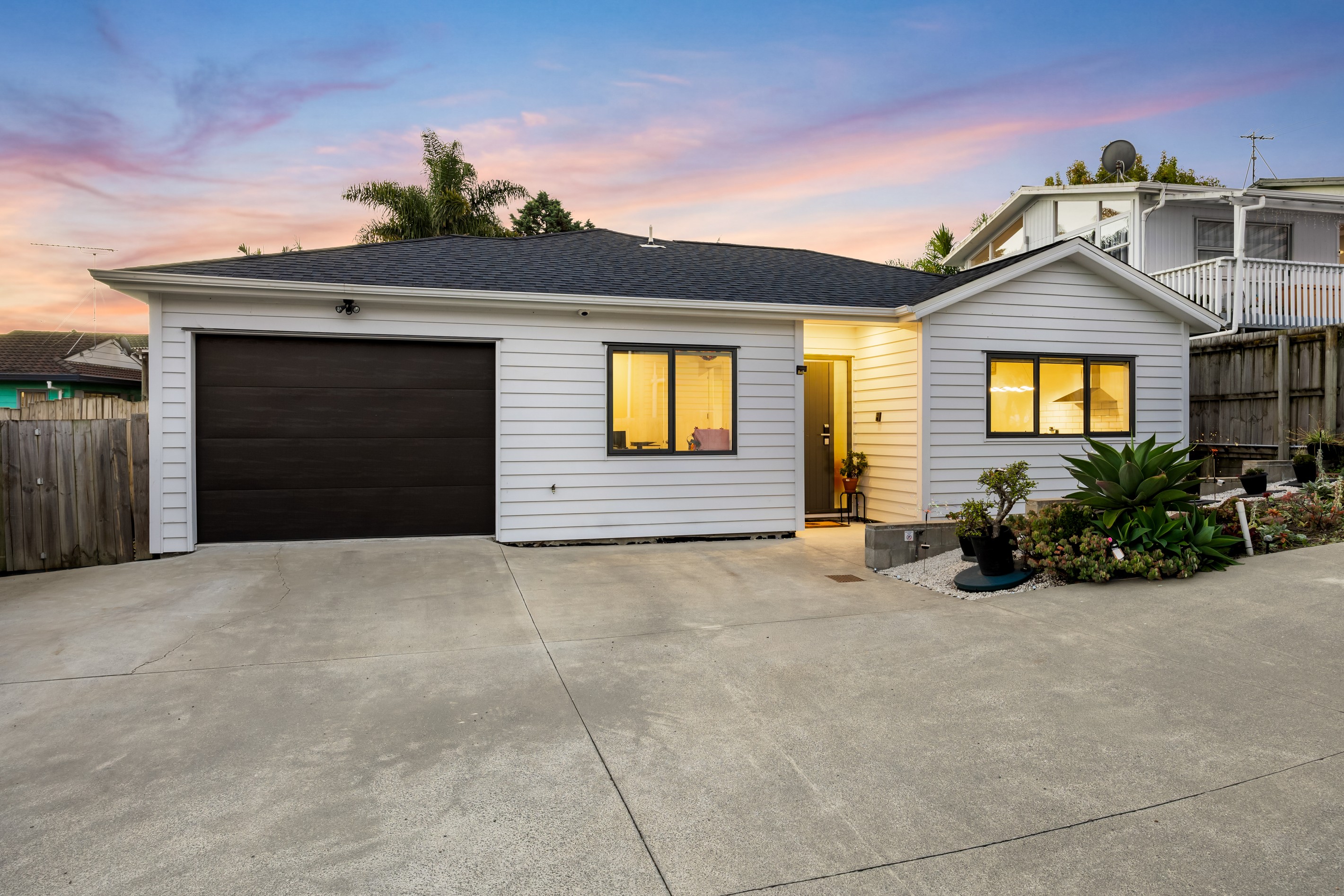 15A Reynella Drive, Massey, Waitakere City