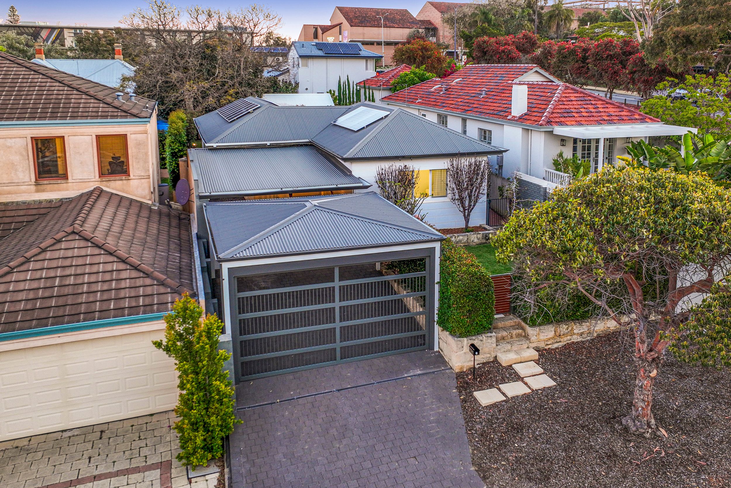 8 Saunders Street — photo 22 of 30