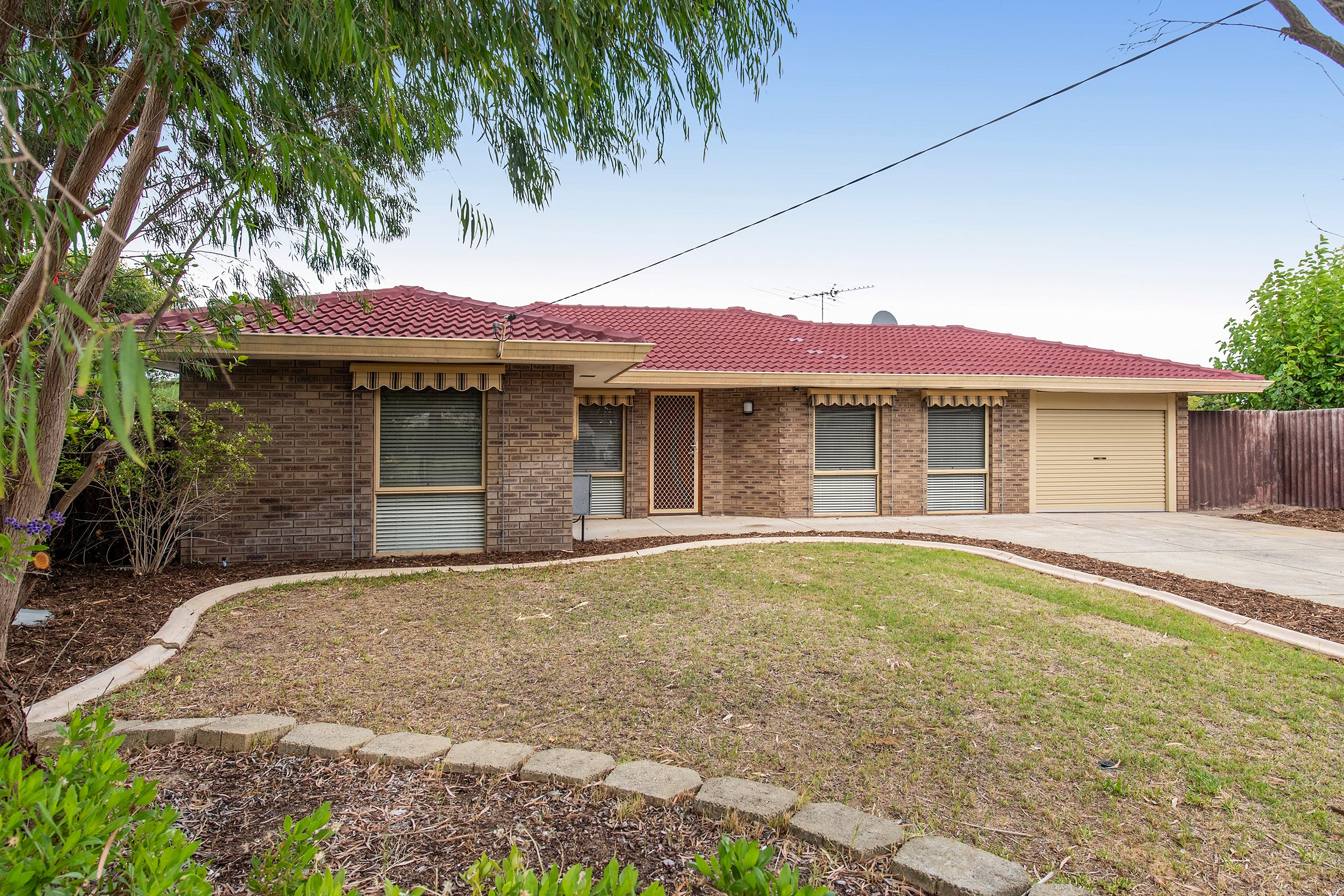 5 Bolaro Place, Hillman, WA 6168