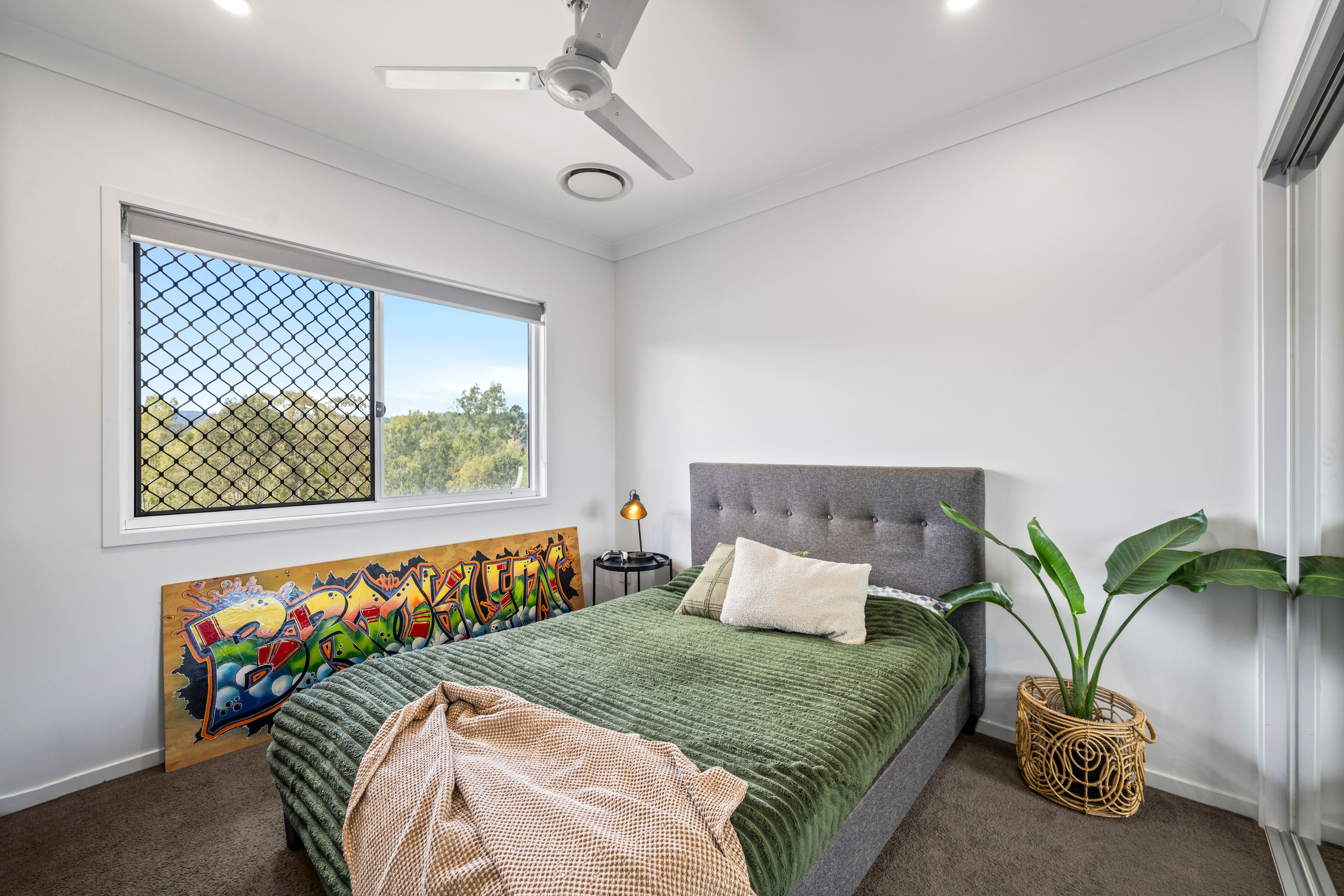 18 Regal Drive — photo 12 of 30