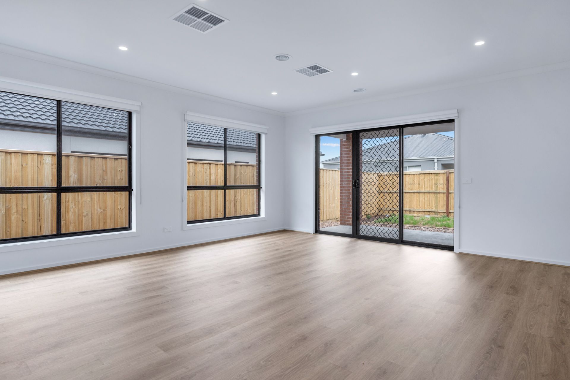 12 Wheatsheaf Road, Wyndham Vale, VIC 3024
