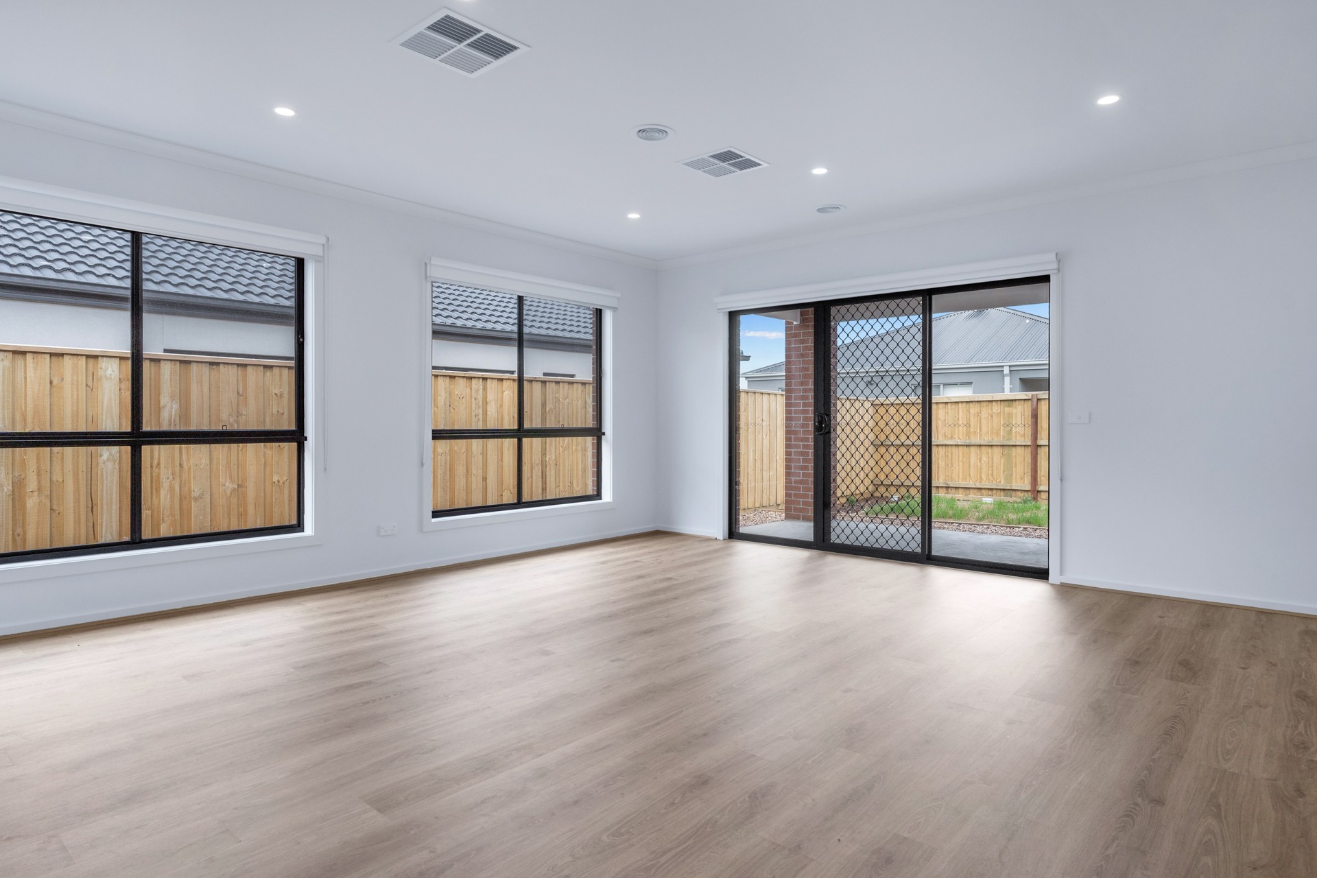 12 Wheatsheaf Road, Wyndham Vale, VIC 3024