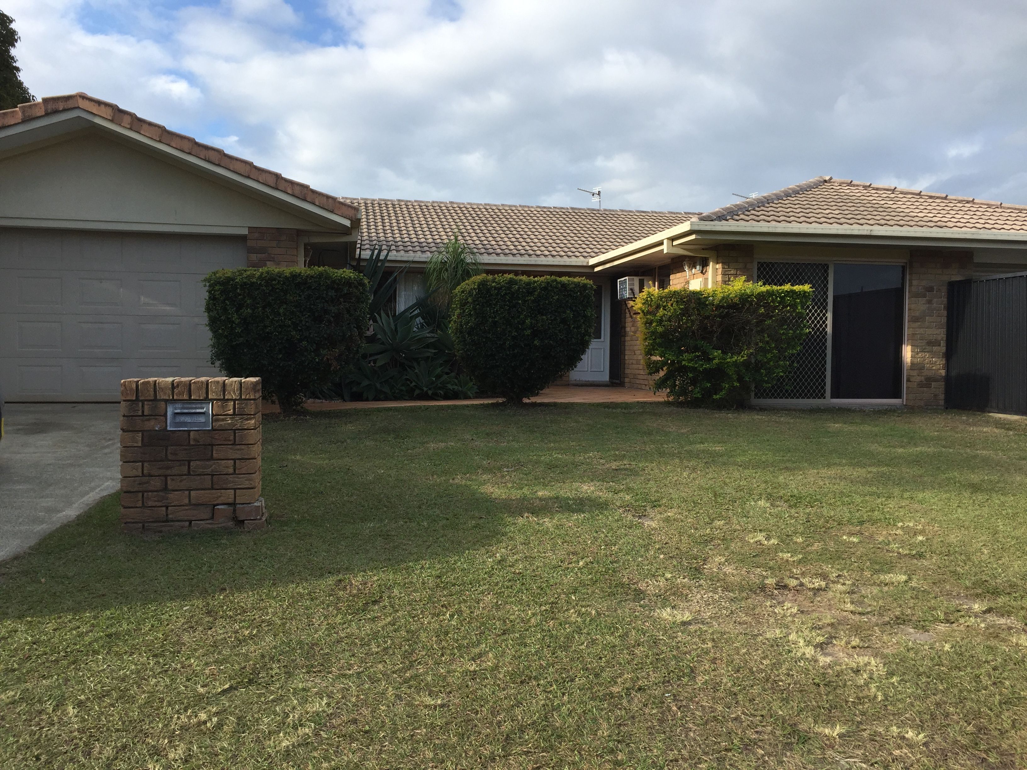 7 Southlake Drive, Varsity Lakes, QLD 4227