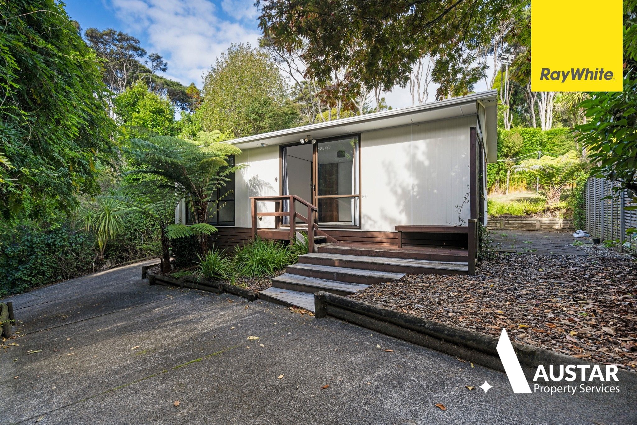 3/77 Woodfern Crescent, Titirangi, Waitakere City