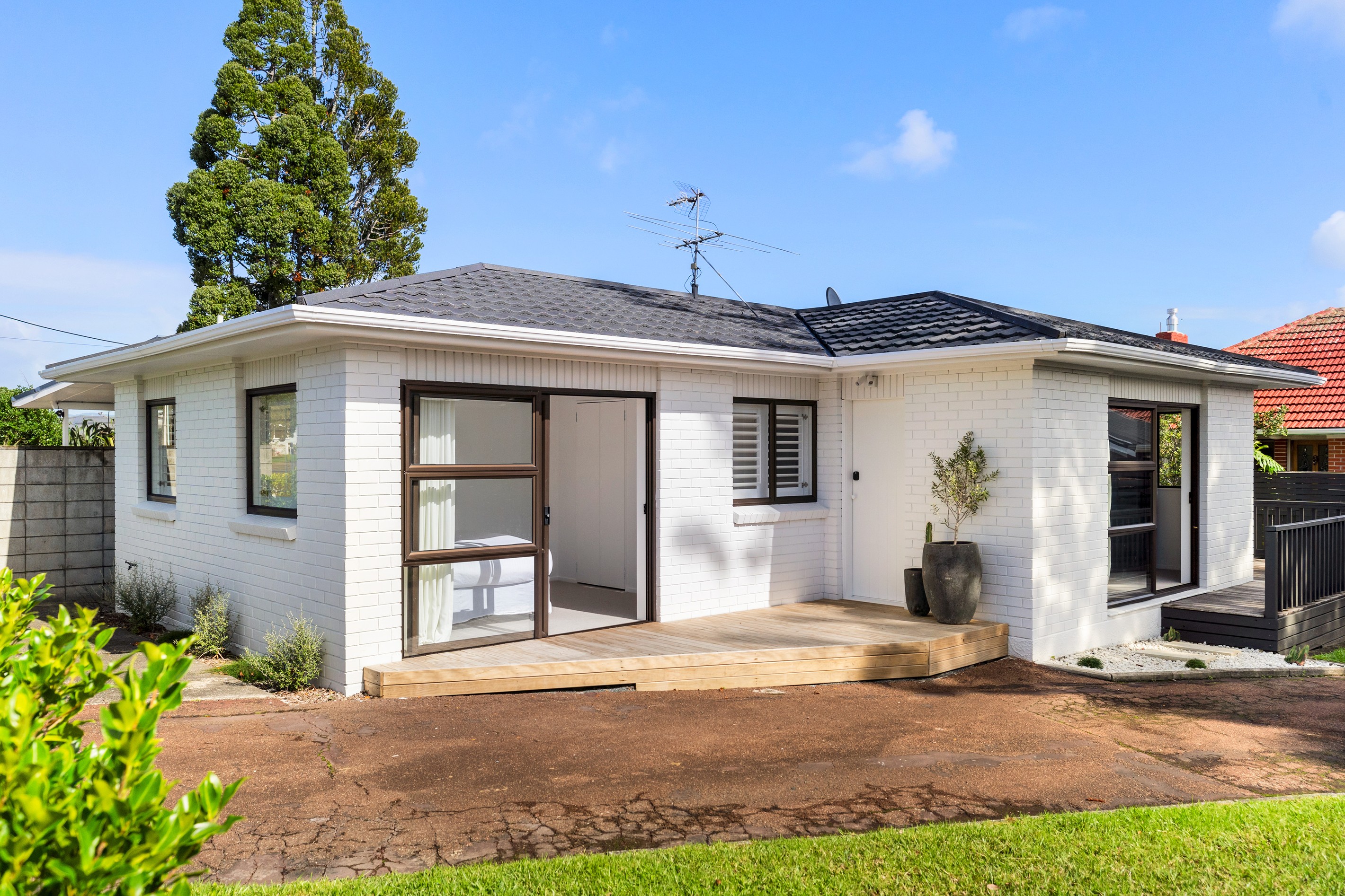 28A Renata Crescent, Te Atatu Peninsula, Waitakere City