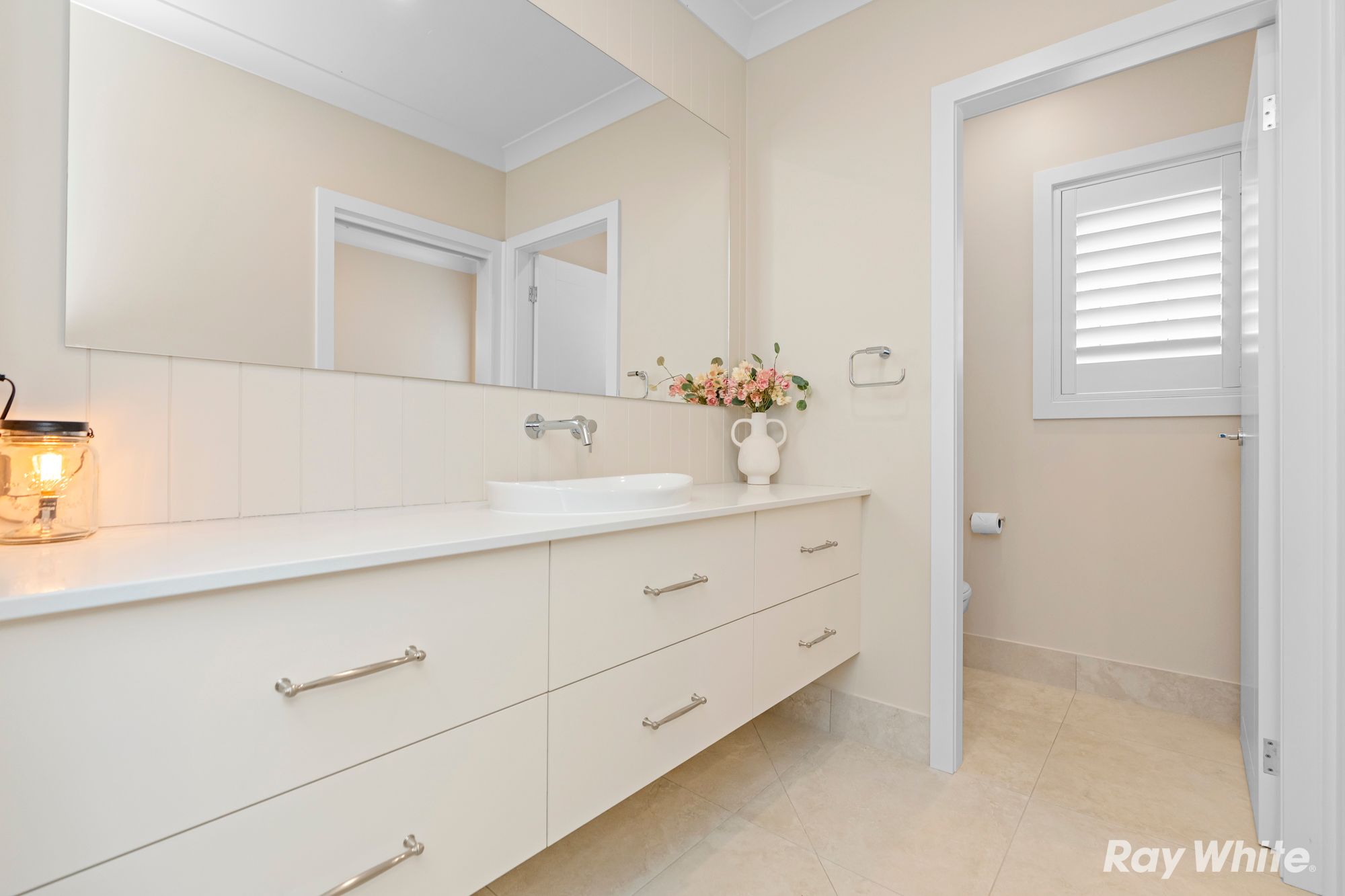 11 Lawrence Avenue — photo 14 of 25