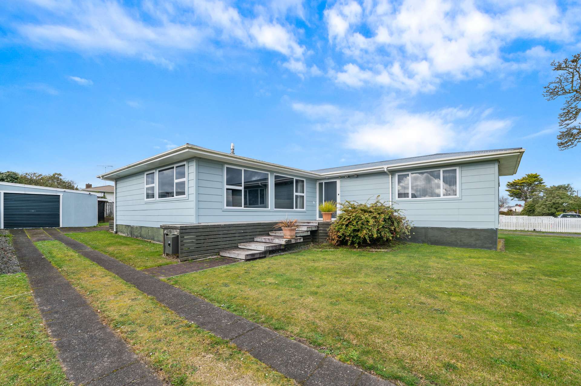 35 Aotea Crescent photo 0