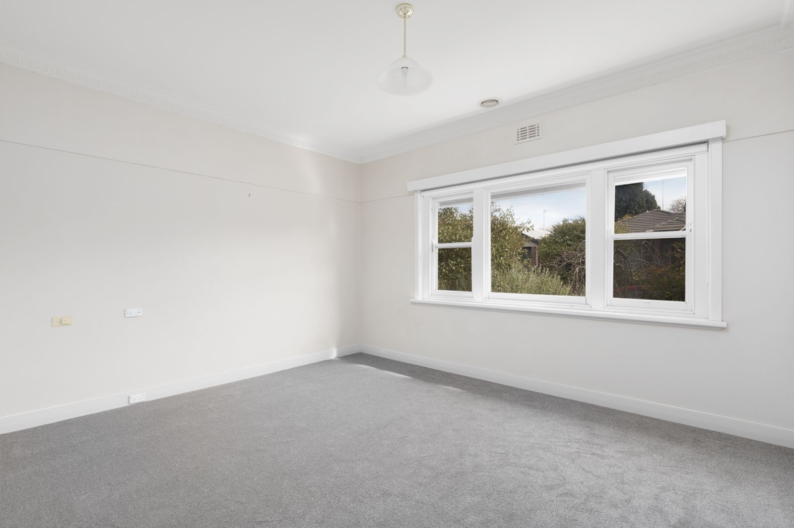 2 Hotham Street — photo 5 of 9